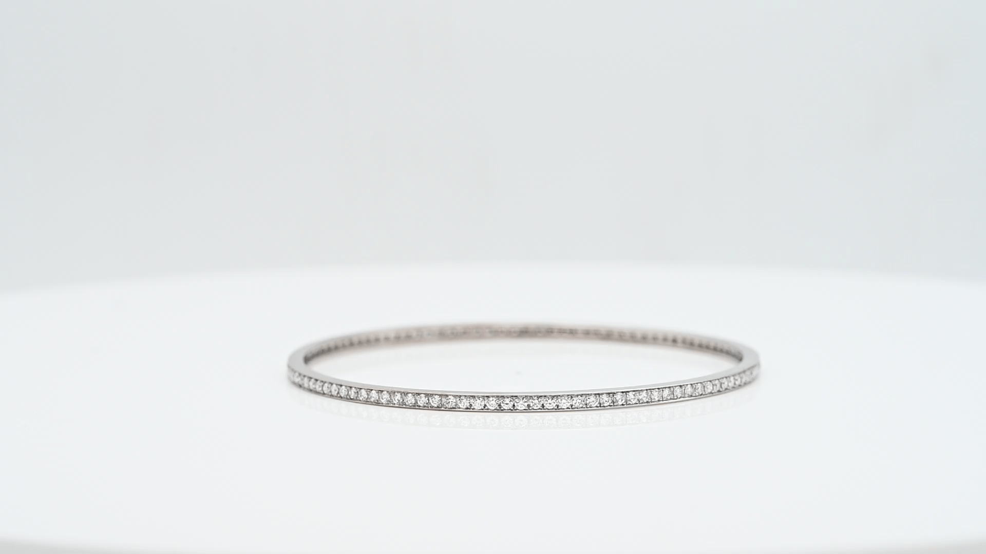 צמיד איטרנטי טניס קשיח משובץ יהלומים, זהב 18K, קוטר 6.5 ס"מ - מק"ט 12189