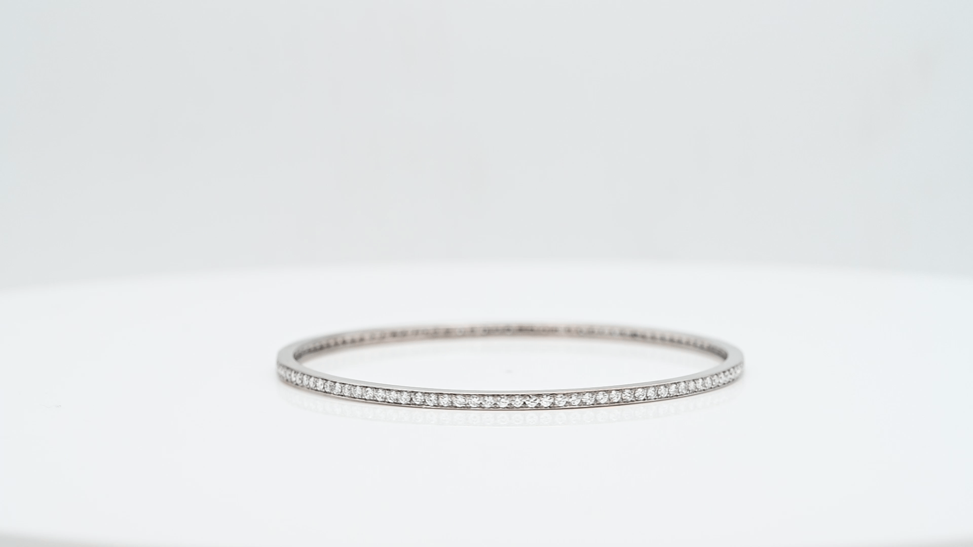 צמיד איטרנטי טניס קשיח משובץ יהלומים, זהב 18K, קוטר 6.5 ס"מ - מק"ט 12189