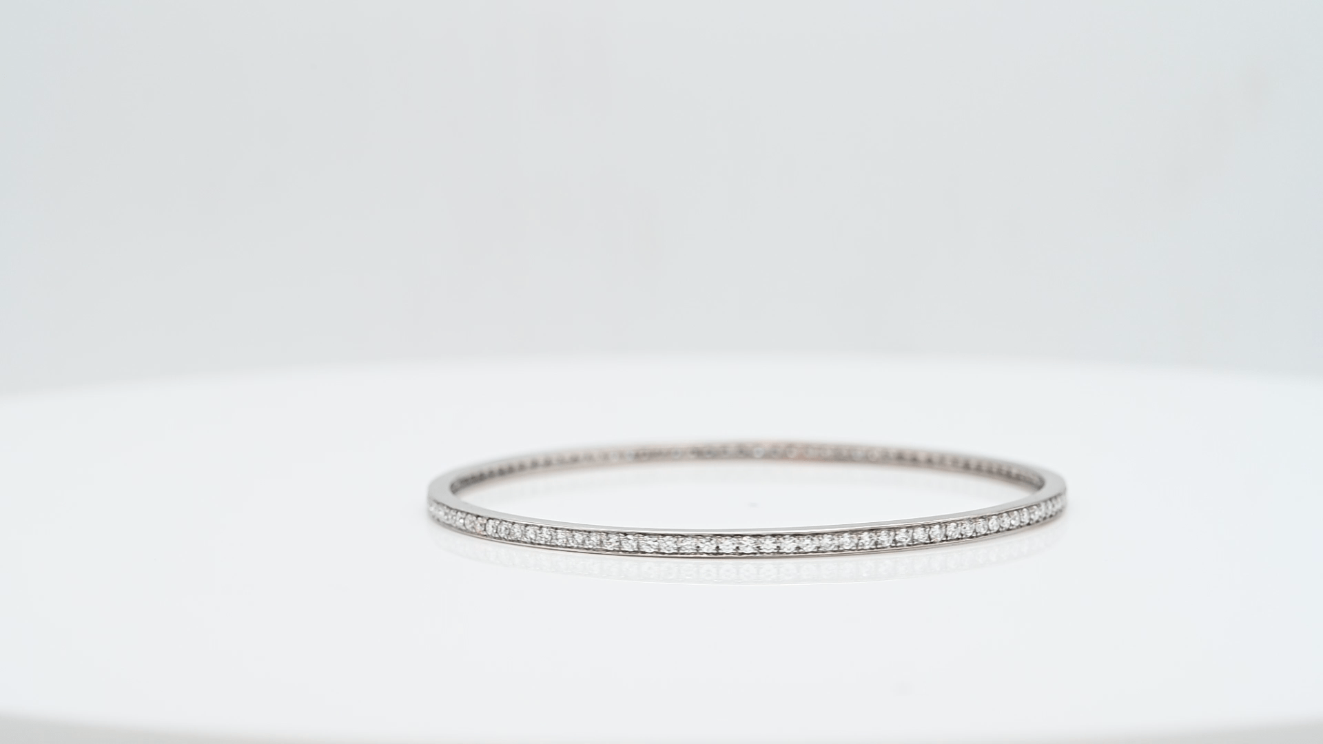 צמיד איטרנטי טניס קשיח משובץ יהלומים, זהב 18K, קוטר 6.5 ס"מ - מק"ט 12189