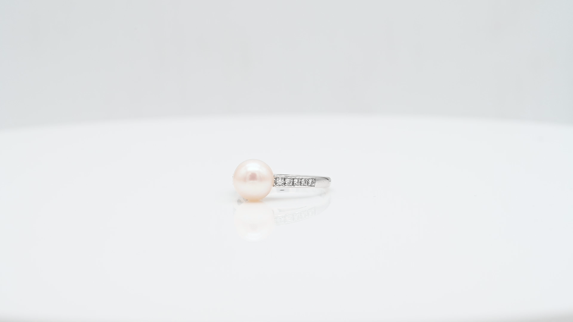 טבעת וינטאג משובצת פנינה ויהלומים, זהב 14K - מק"ט 12196