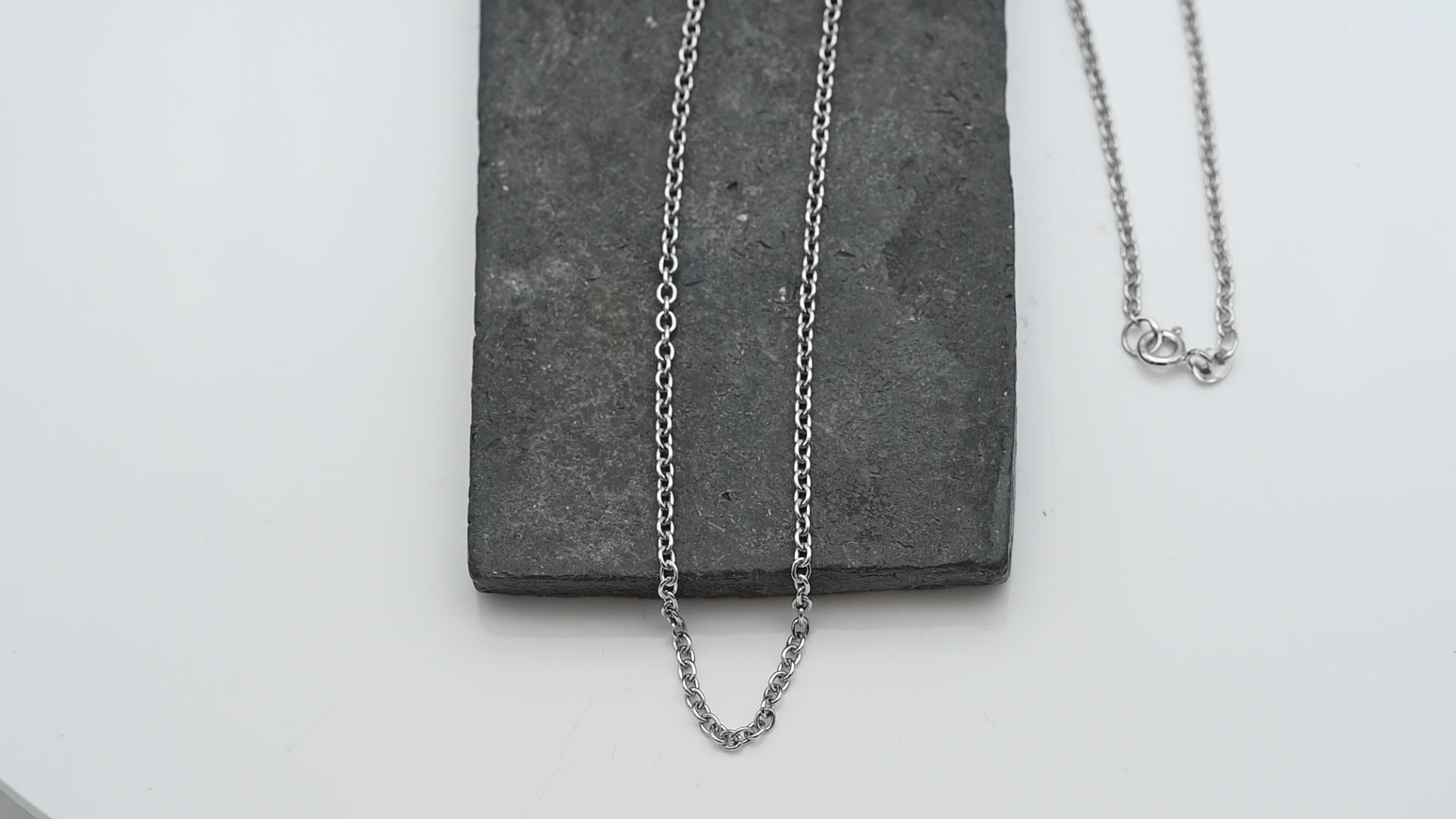 שרשרת חוליות עגולות קלאסיות בעובי 1.25 מ"מ, זהב 18K - מק"ט 13216