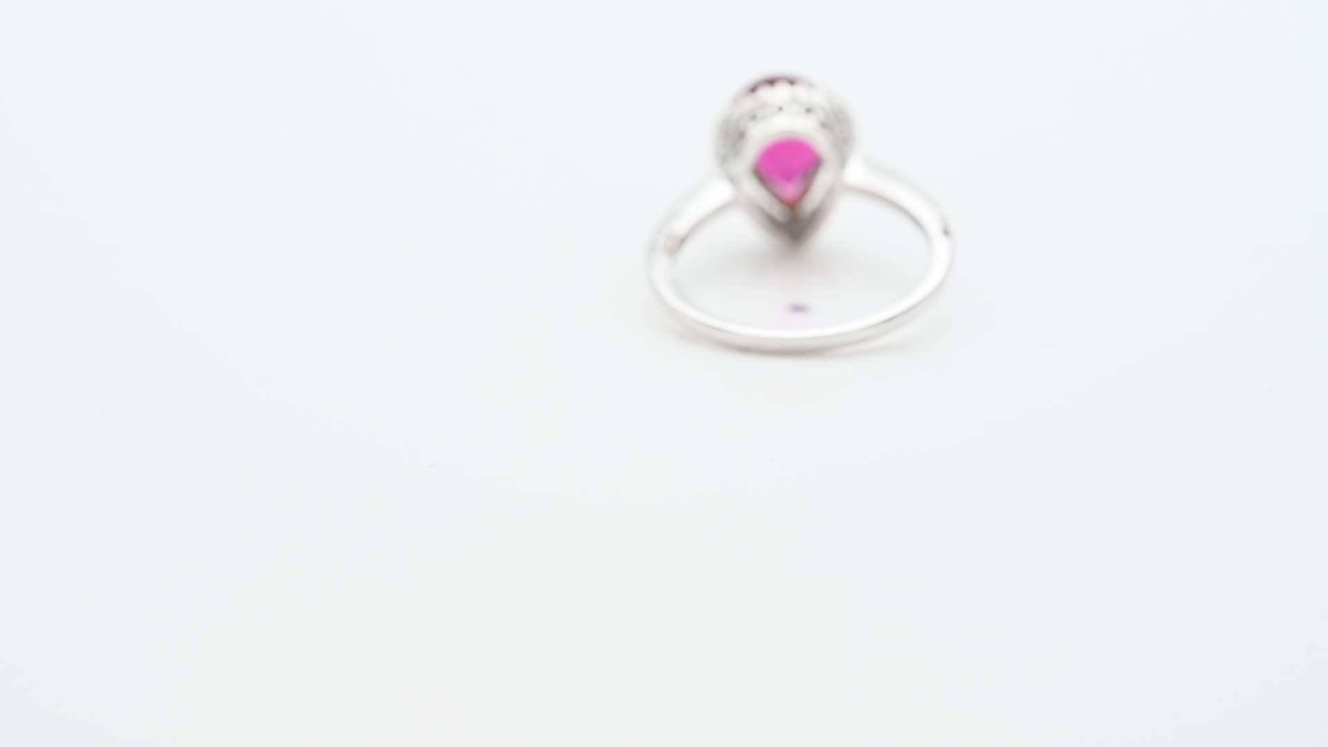 טבעת וינטאג משובצת טורמלין ורוד ויהלומים - מק"ט 13507, זהב 18K