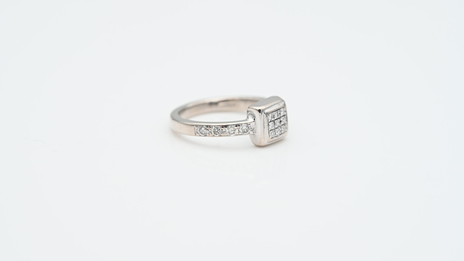 טבעת וינטג' משובצת יהלומים - מק"ט 13818, זהב 14K