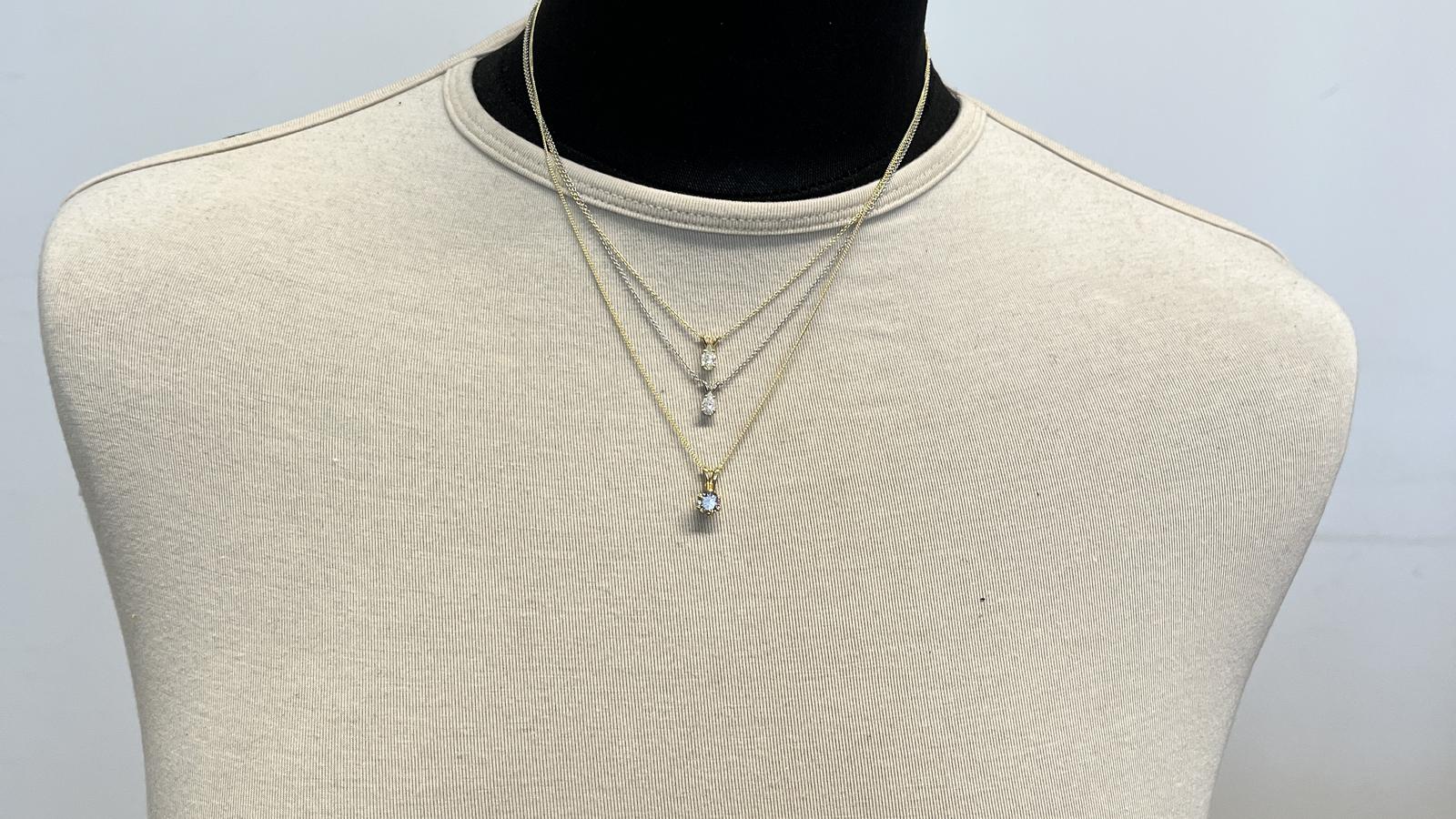 תליון סוליטר משובץ יהלום בחיתוך טיפה, כולל שרשרת - מק"ט 13821, זהב 14K