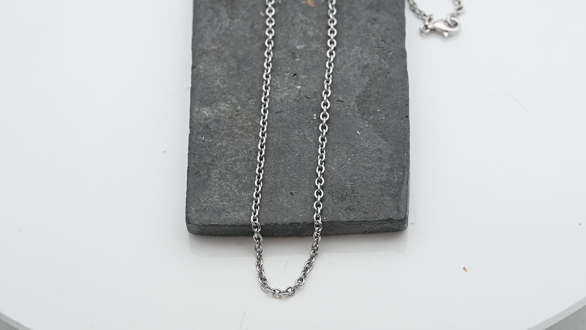 שרשרת זהב קצרה, חוליות עגולות ברוחב 1.55 מ"מ - מק"ט 13974, זהב 14K