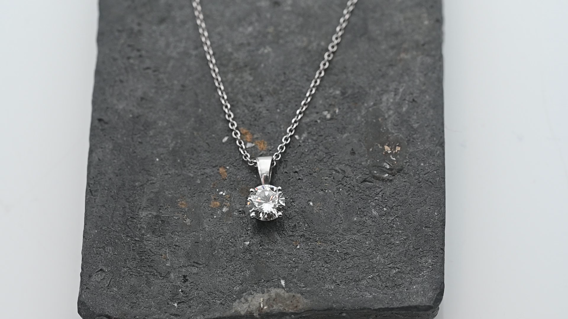 תליון סוליטר משובץ יהלום, כולל שרשרת - מק"ט 14253, זהב 14K