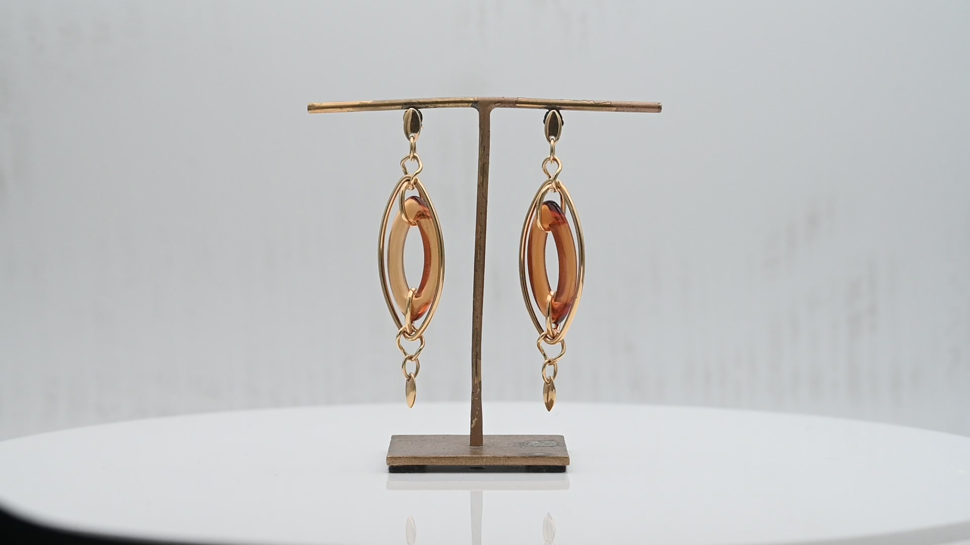 עגילי וינטג' איטלקים תלויים, זהב וענבר בצורת מרקיזה - מק"ט 14304, זהב 18K