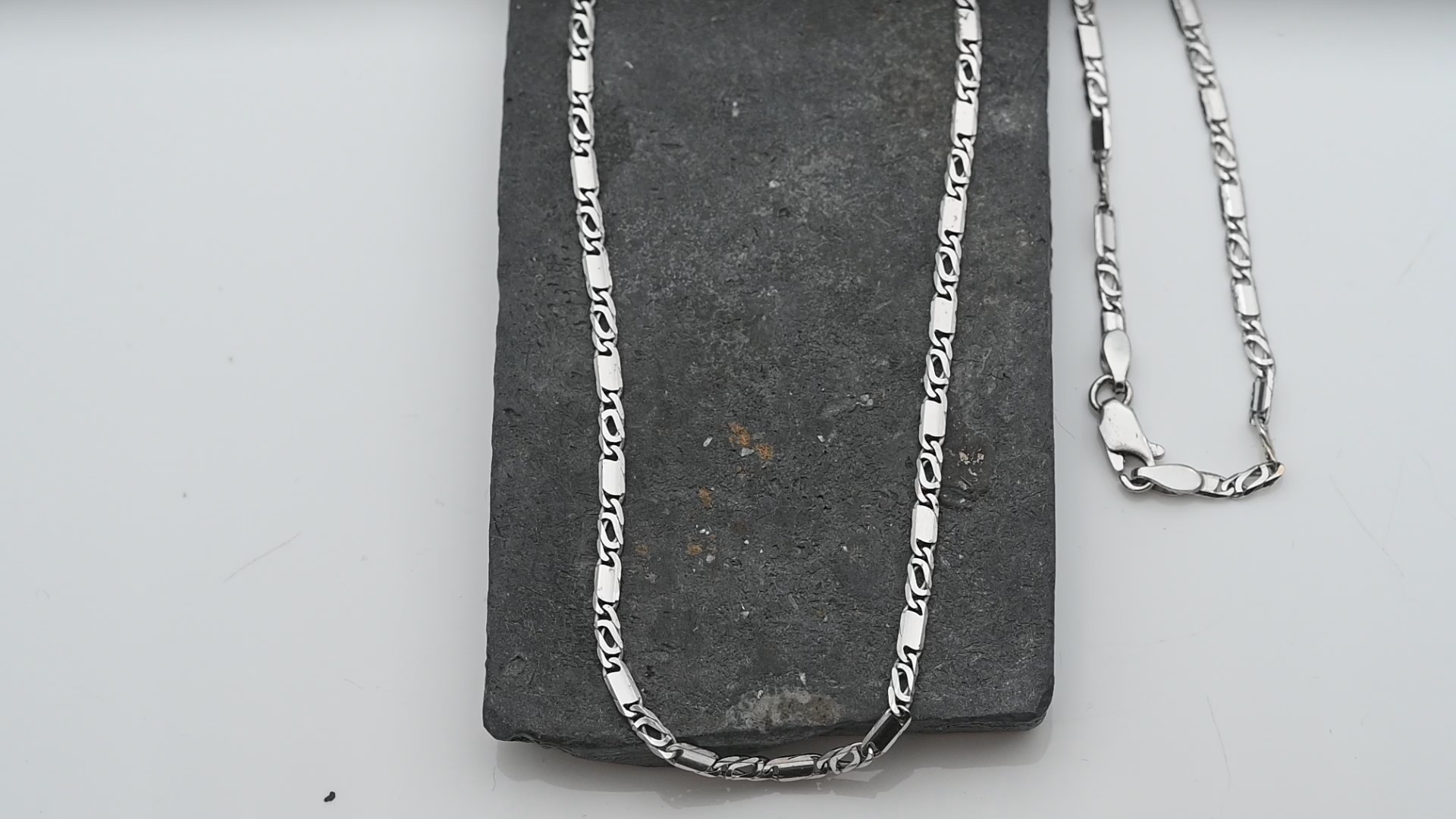 שרשרת וינטג' חוליות שטוחות, מלבניות ברוחב 2.35 מ''מ  - מק"ט 14316, זהב 14K