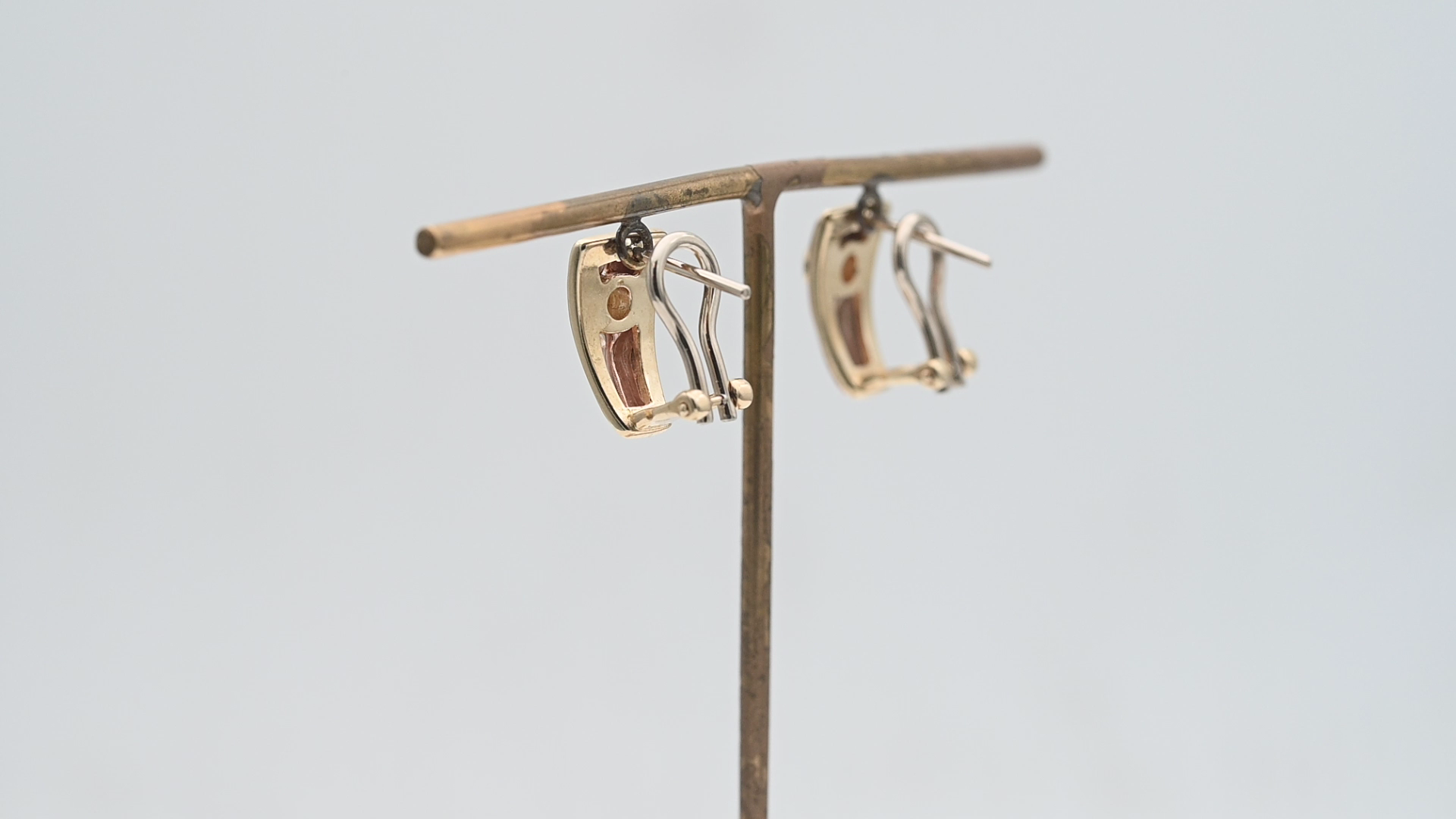 עגילי וינטג' צמודים משובצים יהלום - מק"ט 14342, זהב 14K