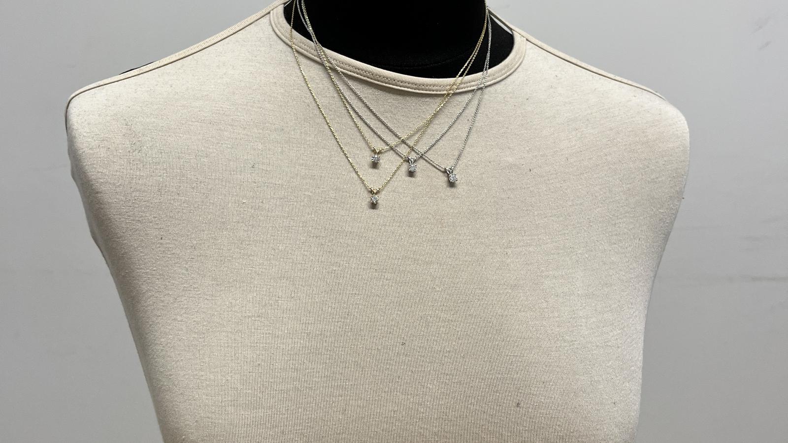 תליון סוליטר משובץ יהלום, כולל שרשרת - מק"ט 14347, זהב 14K