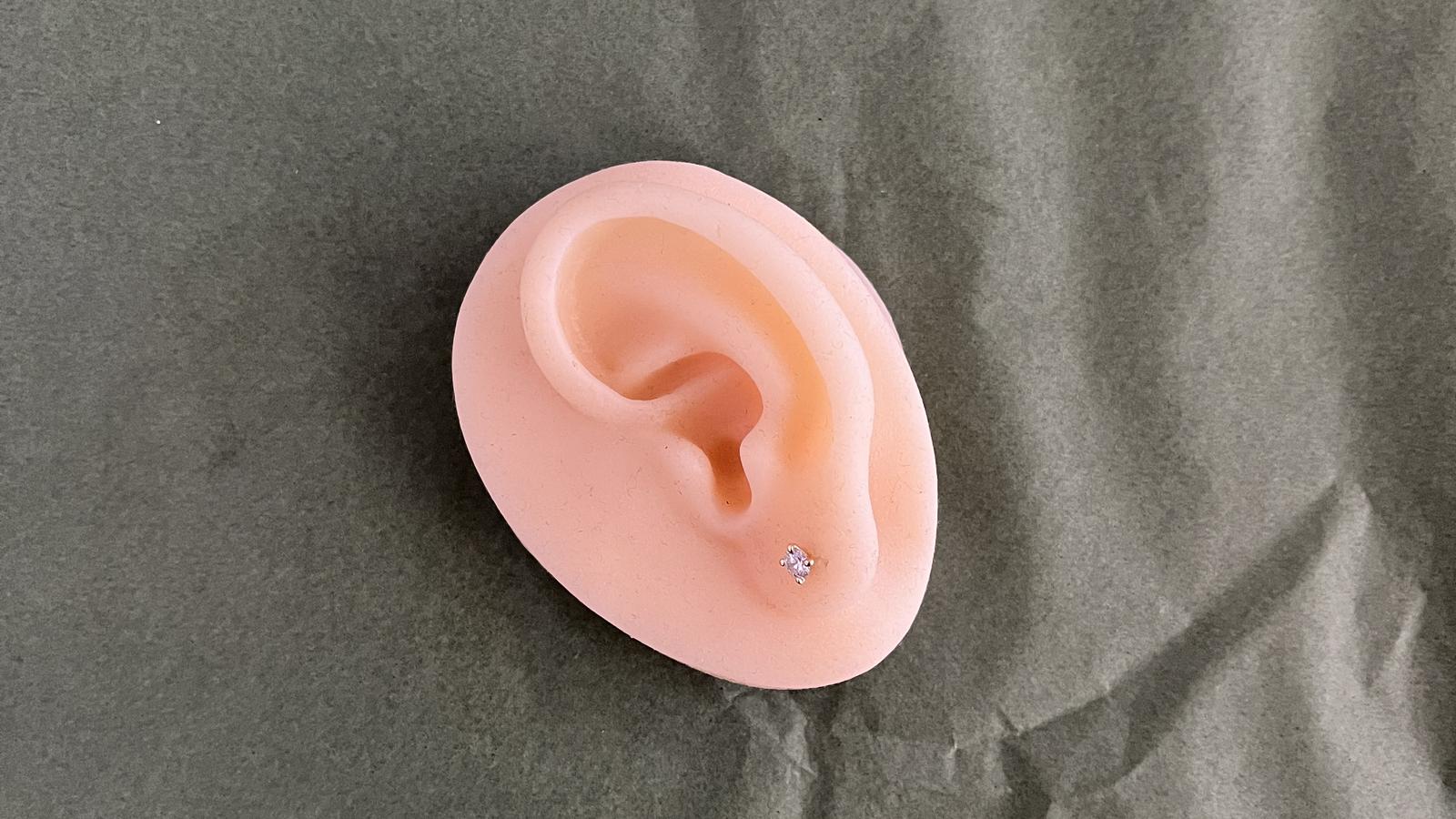 עגיל סוליטר בודד משובץ יהלום - מק"ט 14570, זהב 14K