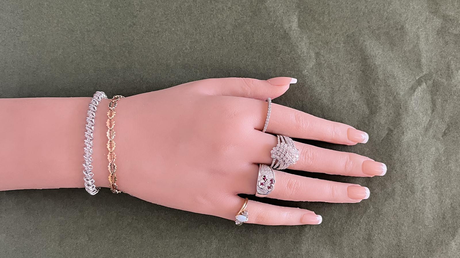 טבעת וינטג', פרפר, משובצת אבני רובי ויהלומים  - מק"ט 33668, זהב 10K