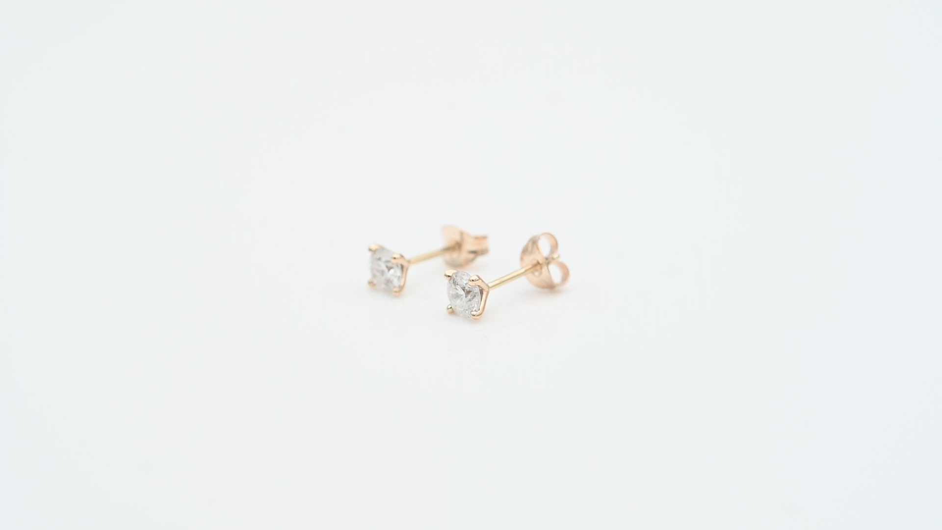 עגילי סוליטר צמודים משובצים יהלומים - מק"ט 14850, זהב 14K