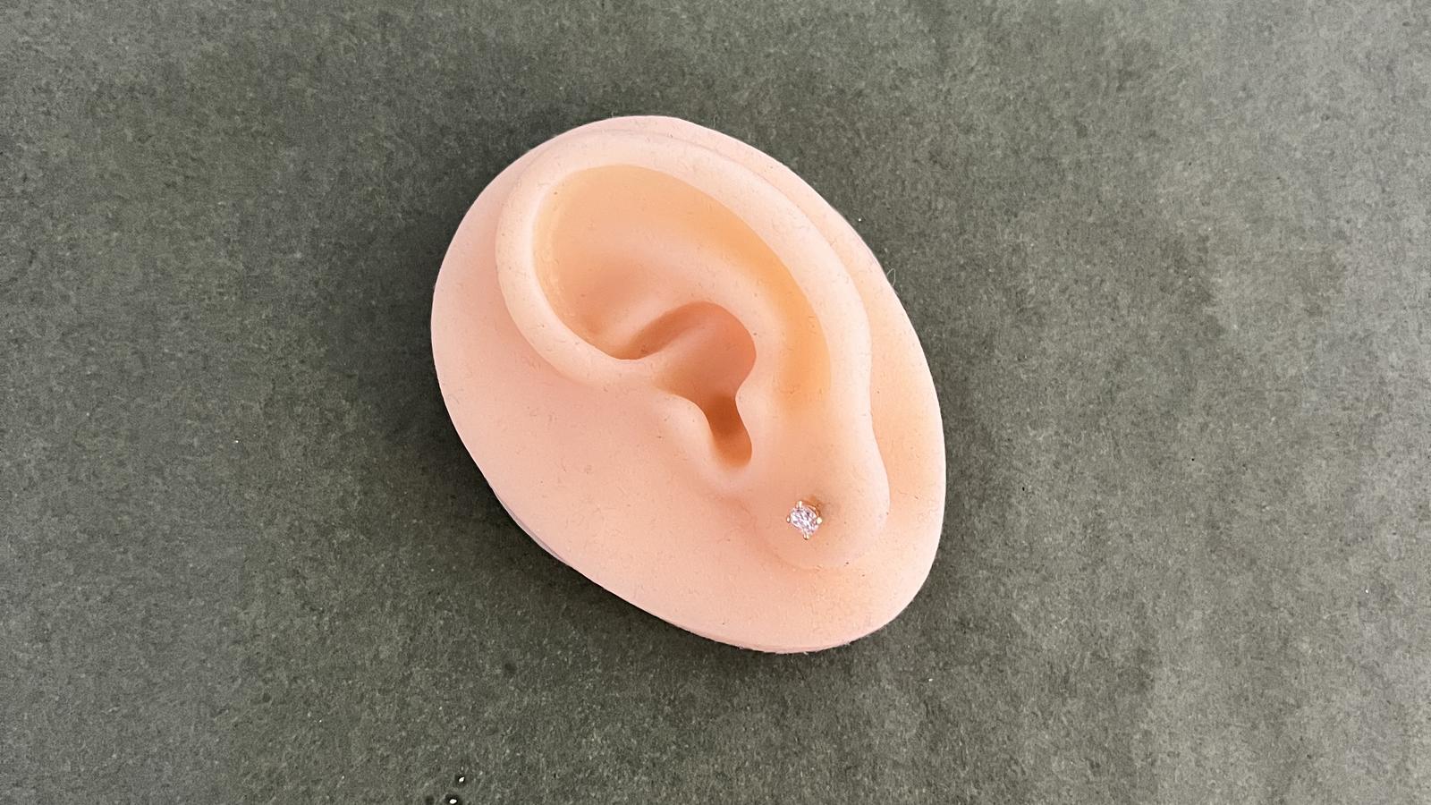 עגילי סוליטר צמודים משובצים יהלומים - מק"ט 14871, זהב 14K