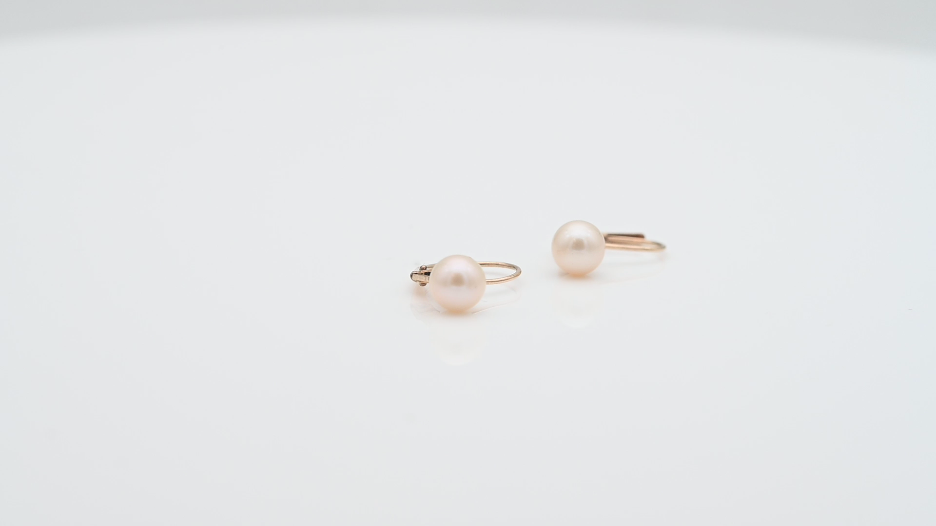 עגילי פנינה תלויים - מק"ט 15085, זהב 14K