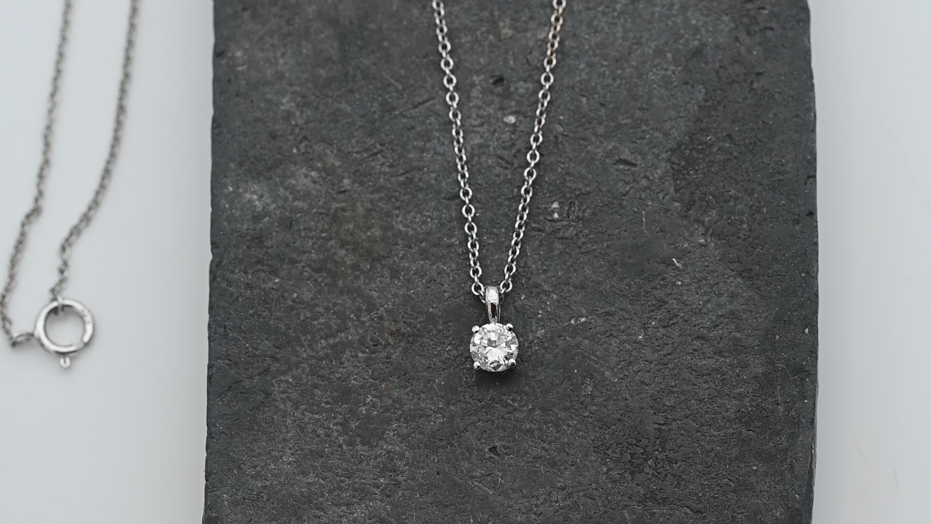 תליון סוליטר משובץ יהלום, כולל שרשרת - מק"ט 15292, זהב 14K