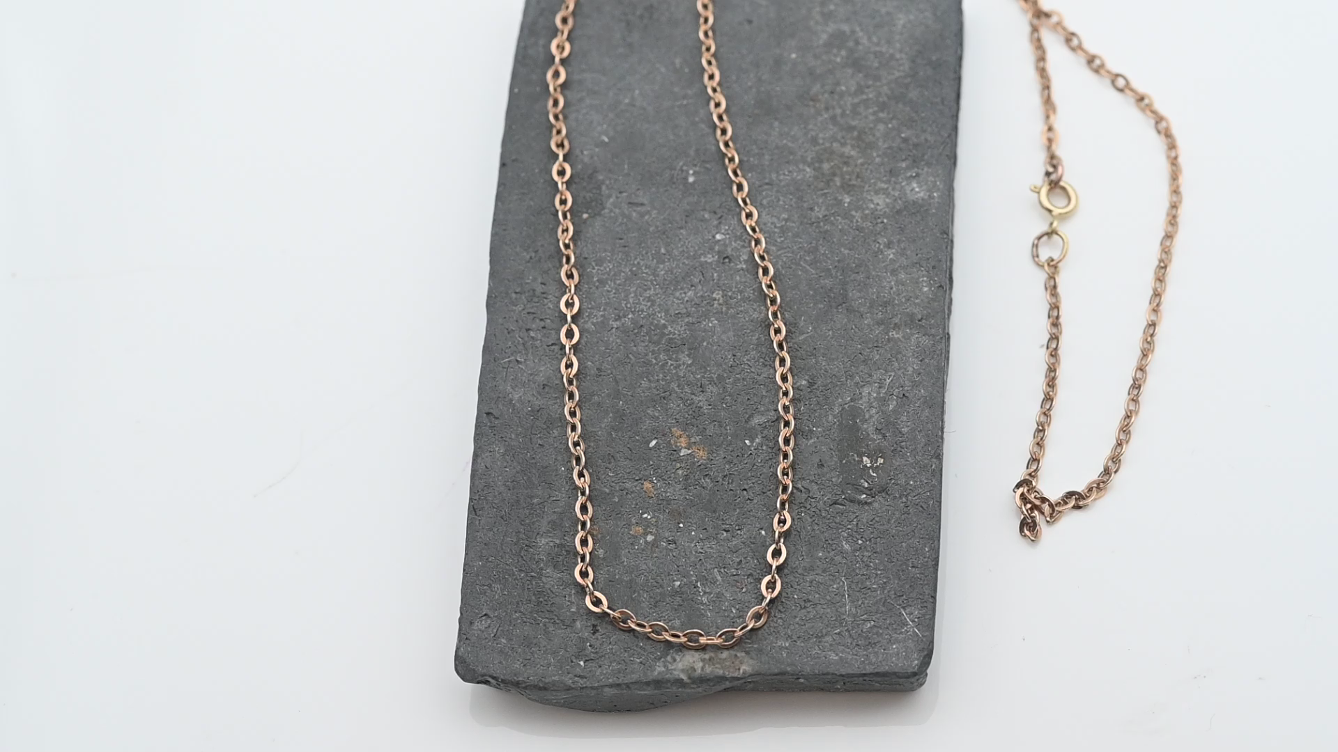 שרשרת וינטג' חוליות אובליות ברוחב 1.4 מ"מ - מק"ט 15323, זהב 14K