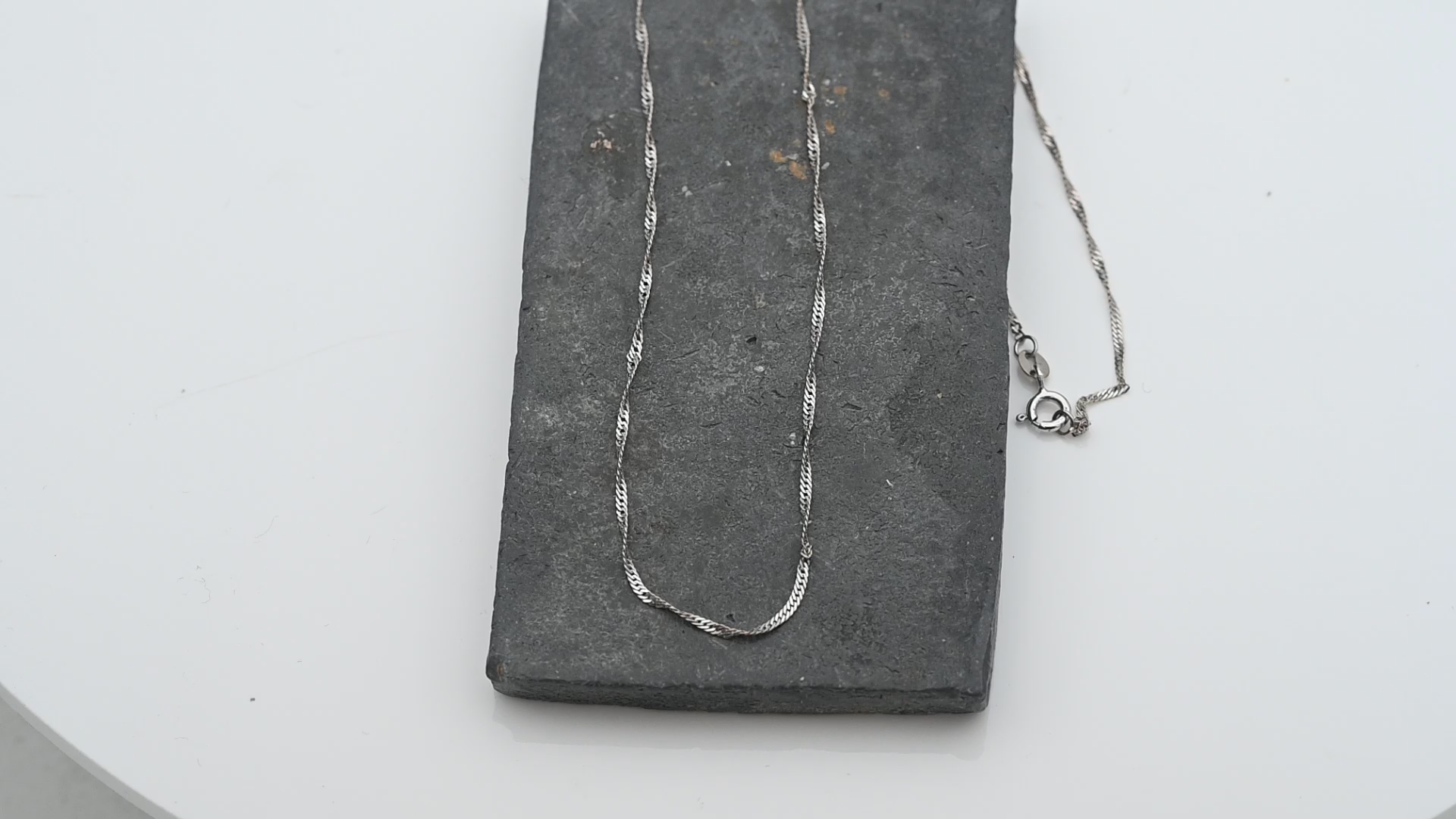 שרשרת זהב מסולסלת איטלקית, ברוחב 1.3 מ"מ - מק"ט 15333, זהב 14K