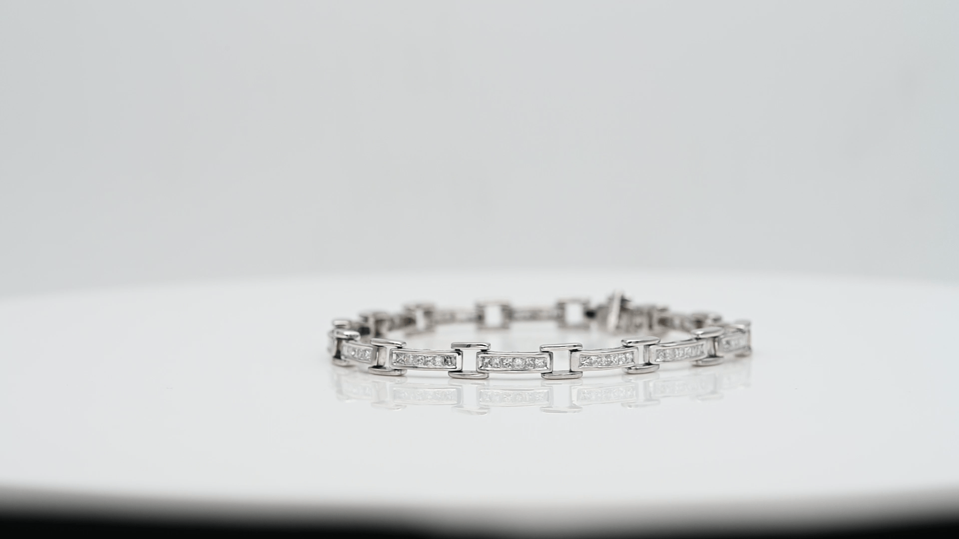 צמיד וינטאג משובץ יהלומים בחיתוך פרינסס , זהב 14K - מק"ט 30943