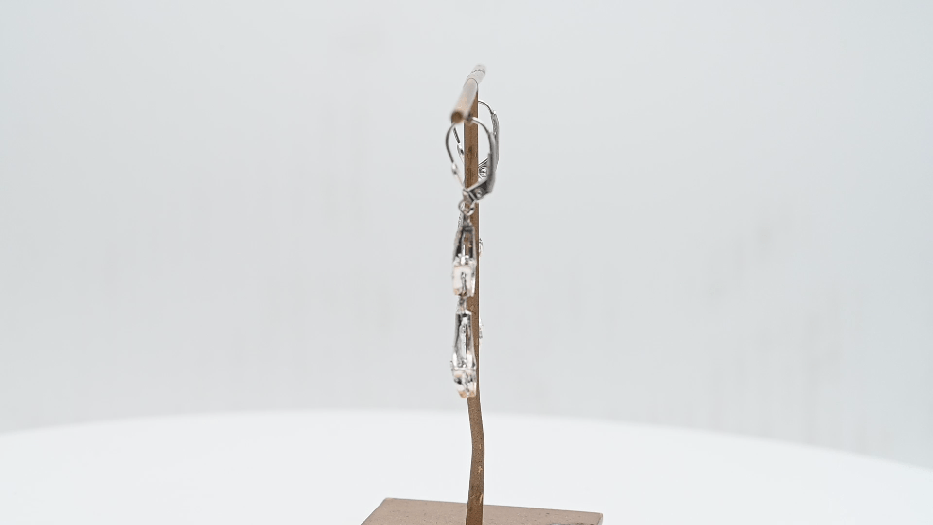 עגילי וינטאג תלויים משובצים יהלומים, זהב 9-14K - מק"ט 31817