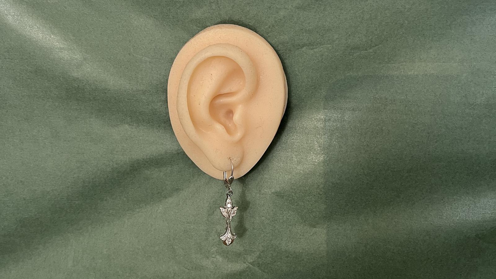 עגילי וינטאג תלויים משובצים יהלומים, זהב 9-14K - מק"ט 31817