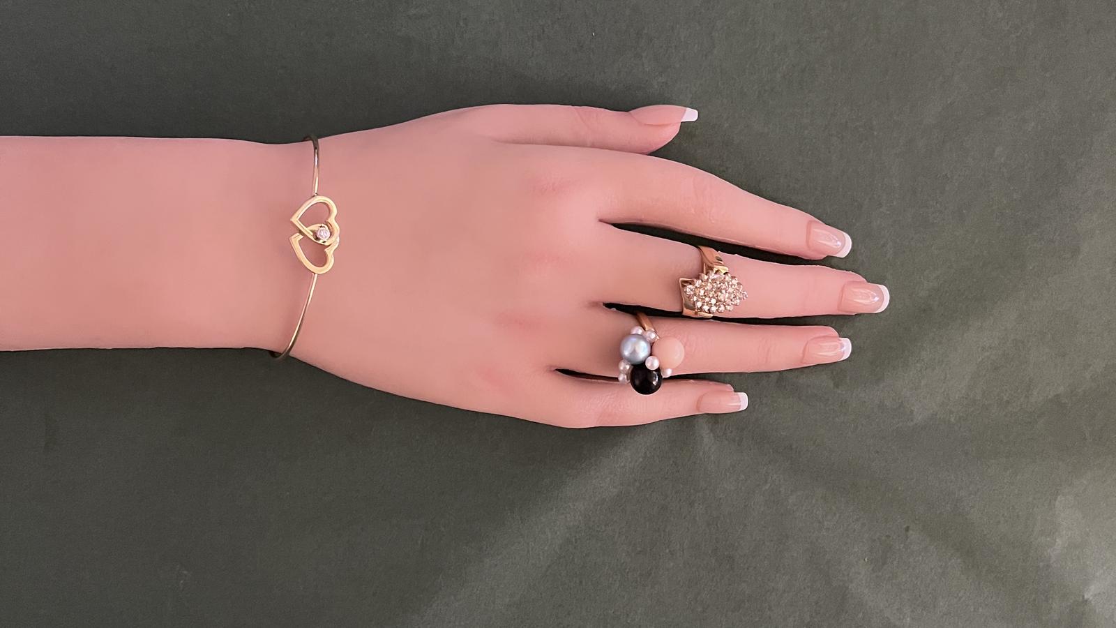 טבעת וינטאג משובצת קורל, אוניקס ופנינים, זהב 14K - מק"ט 32199