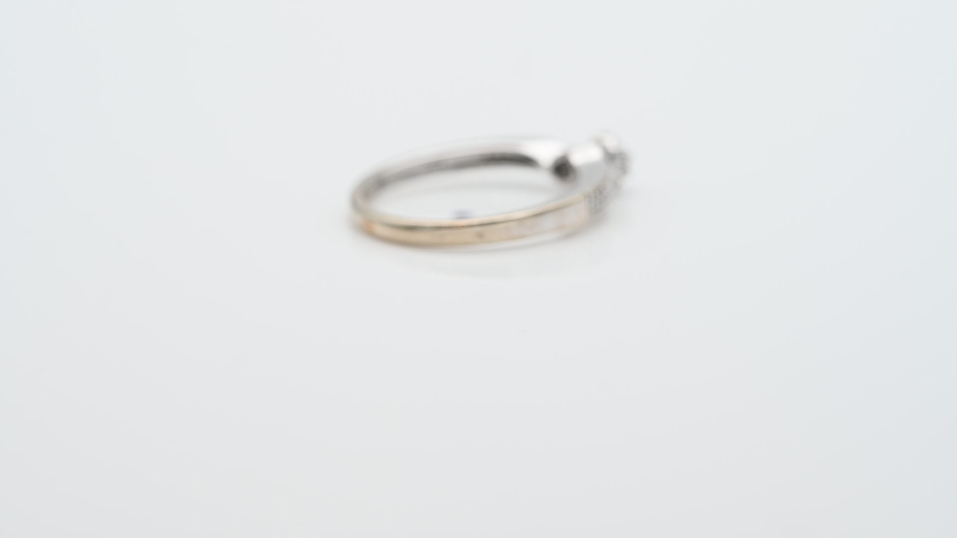 טבעת וינטאג משובצת יהלומים - מק"ט 32376, זהב 10K