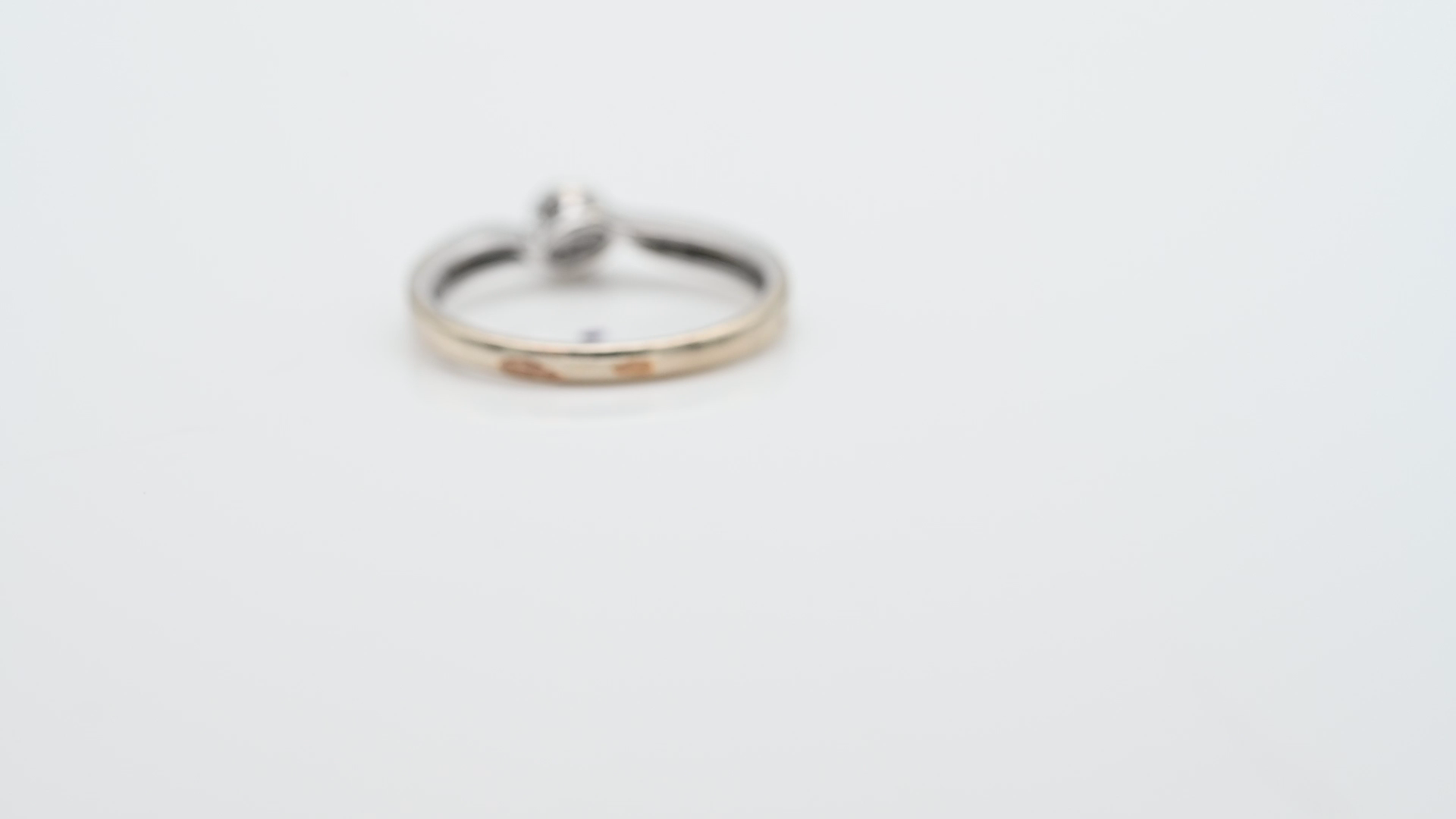 טבעת וינטאג משובצת יהלומים - מק"ט 32376, זהב 10K