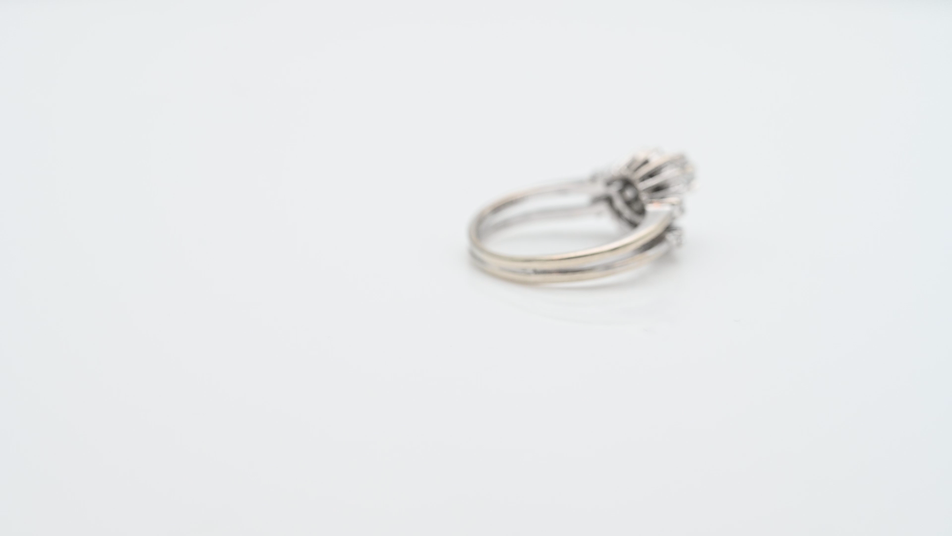 טבעת וינטאג משובצת יהלומים - מק"ט 32596, זהב 9-14K