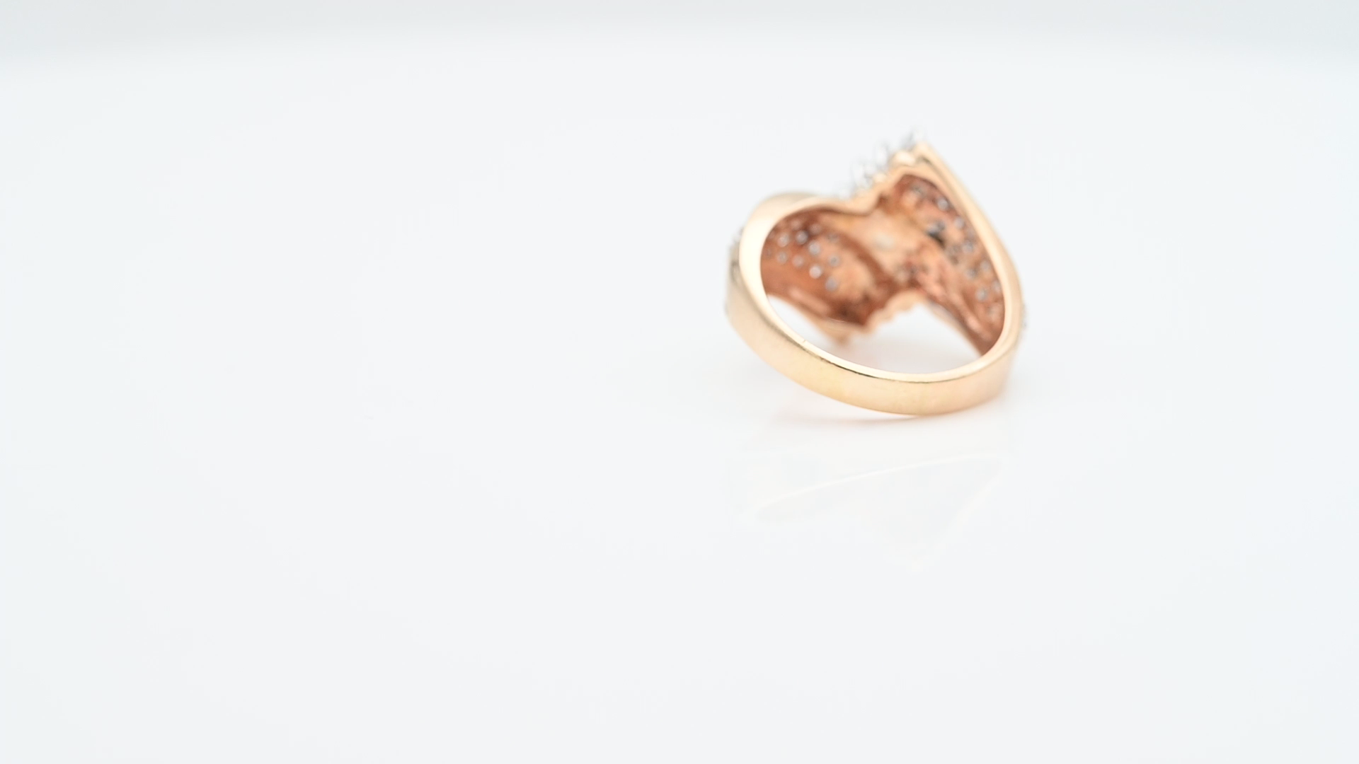 טבעת וינטג' משובצת יהלומים - מק"ט 33024, זהב 14K