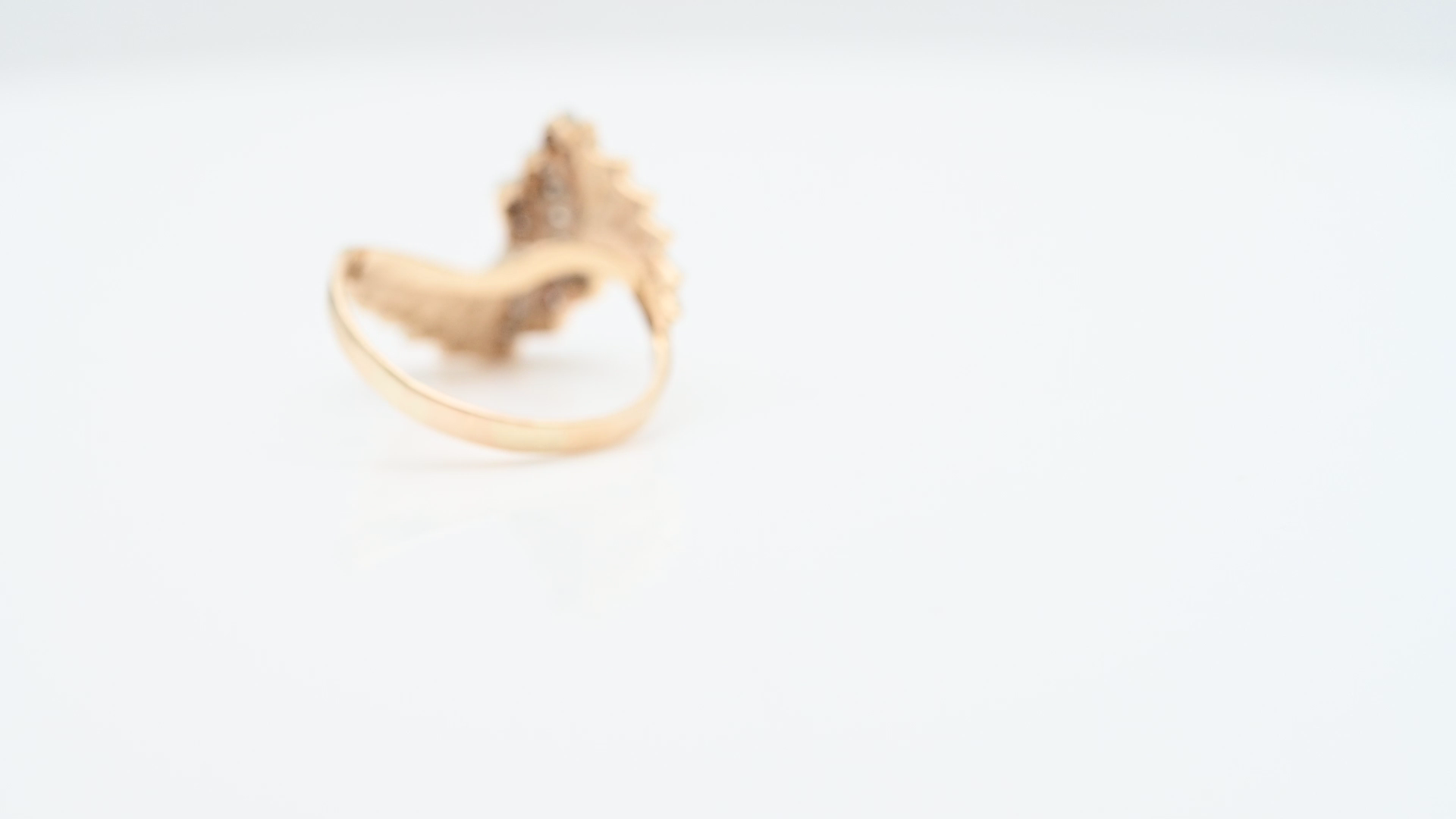 טבעת וינטג' משובצת יהלומים  - מק"ט 33175, זהב 14K