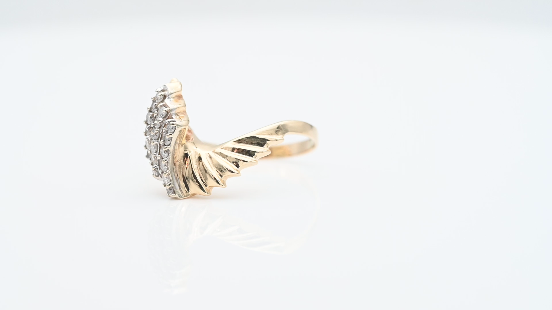 טבעת וינטג' משובצת יהלומים  - מק"ט 33175, זהב 14K