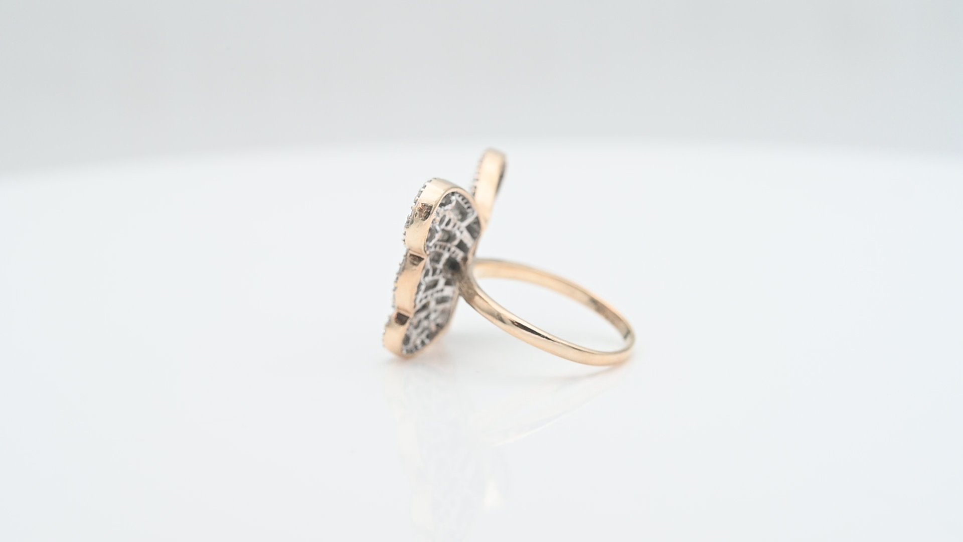 טבעת וינטג' בצורת פרפר משובצת יהלומים - מק"ט 33546, זהב 10K