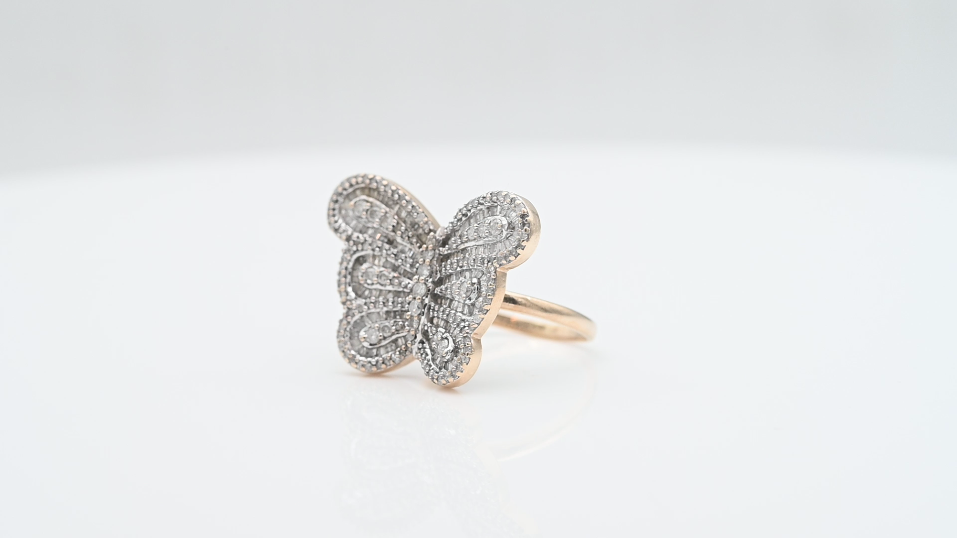 טבעת וינטג' בצורת פרפר משובצת יהלומים - מק"ט 33546, זהב 10K
