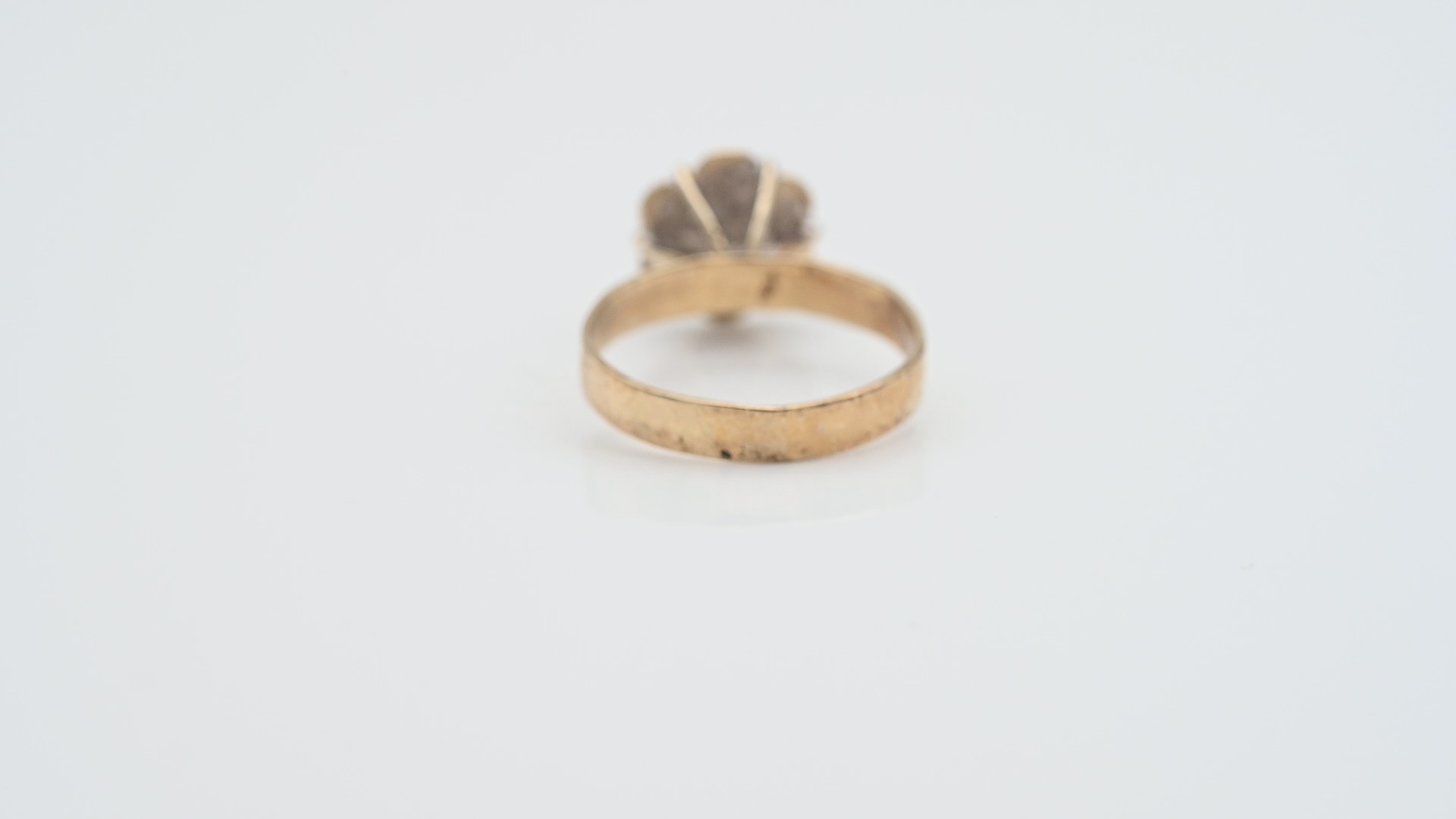 טבעת וינטאג פרח בשיבוץ גבוה משובצת יהלומים - מק"ט 33829, זהב 10K