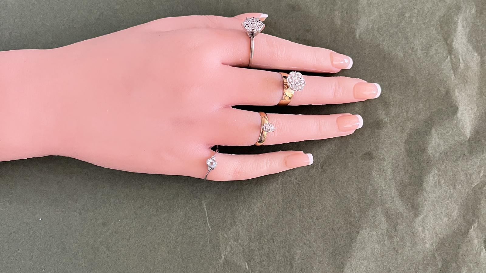 טבעת וינטאג פרח בשיבוץ גבוה משובצת יהלומים - מק"ט 33832, זהב 10K