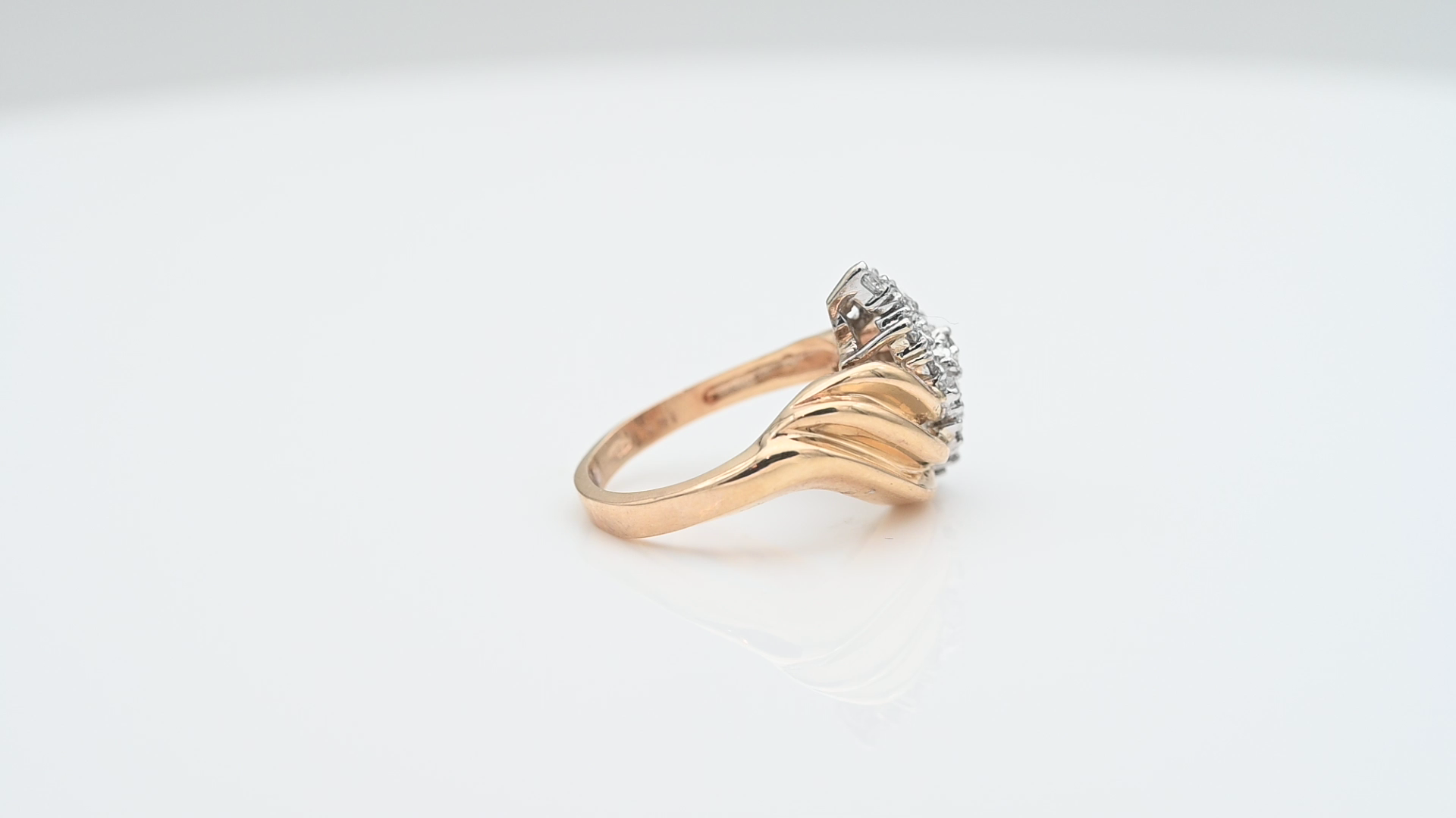 טבעת וינטג' משובצת יהלומים - מק"ט 34003, זהב 14K