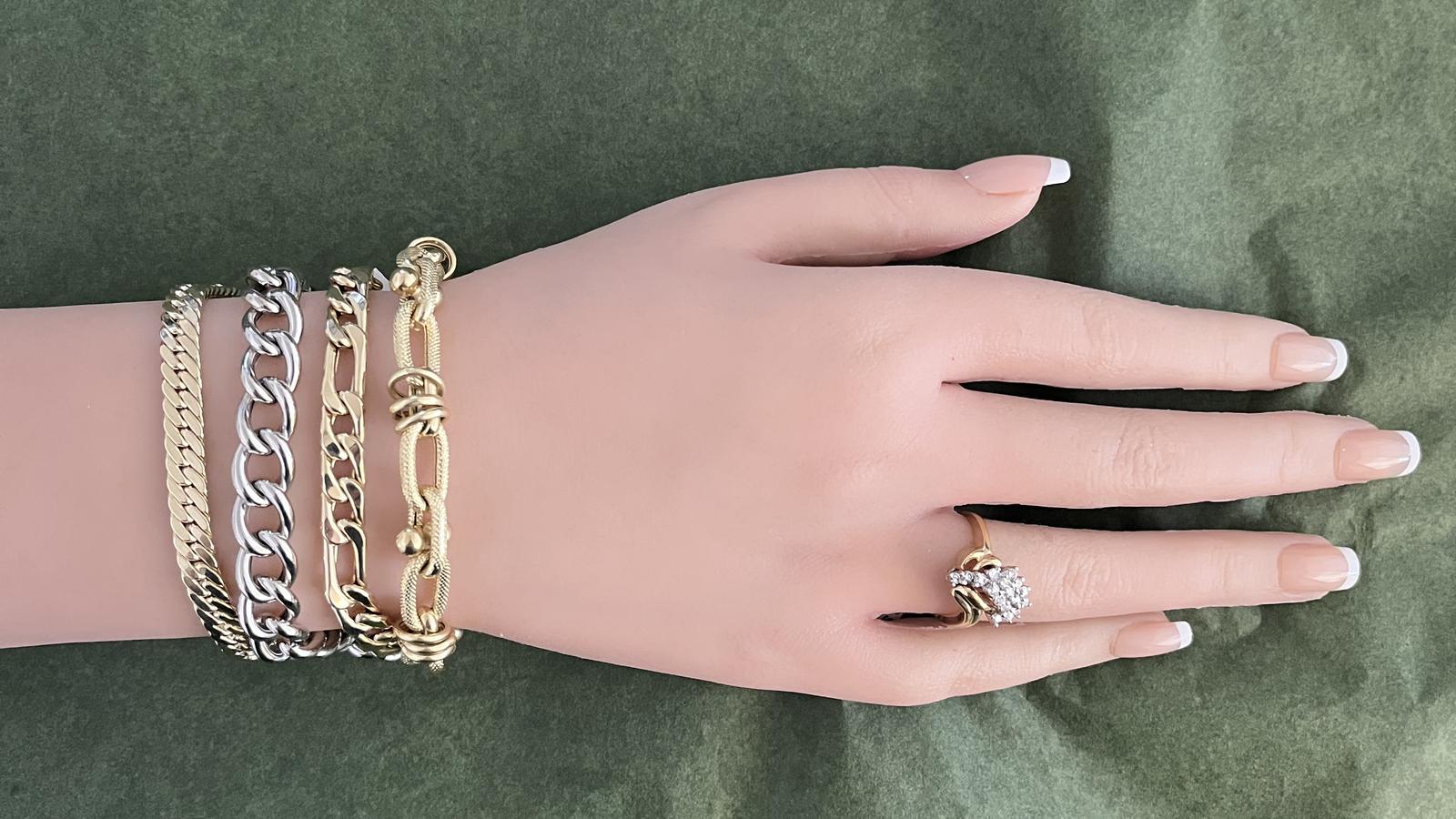 צמיד זהב חוליות עגולות קלאסיות חלולות ברוחב 9.65 מ"מ - מק"ט 15081, זהב 14K