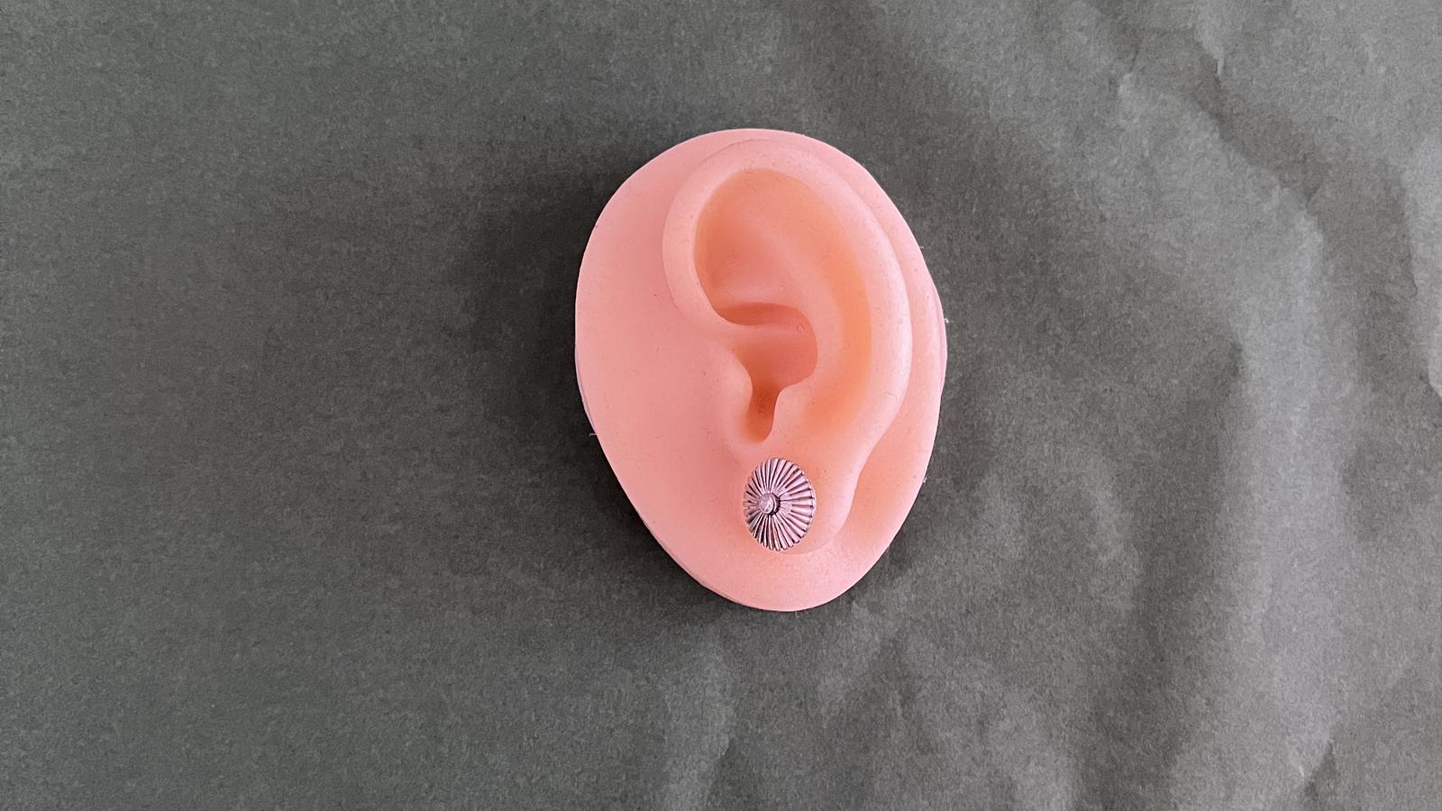 עגילי וינטאג צמודים משובצים יהלומים, זהב 14K - מק"ט 50311