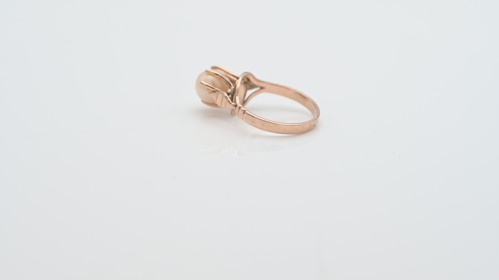 טבעת וינטאג משובצת פנינה, זהב 14K - מק"ט 50355