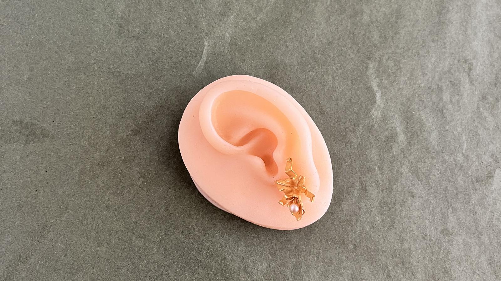 עגילי וינטאג צמודים משובצים פנינים, זהב 18K - מק"ט 50529