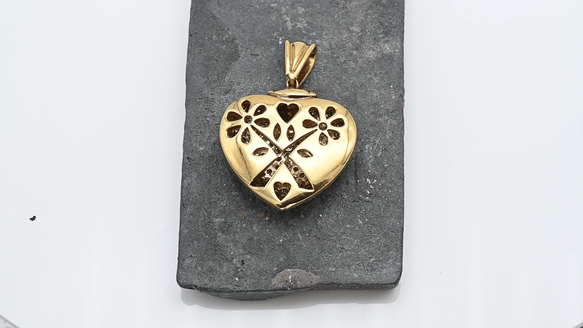 תליון זהב ויהלומים מספר 5061