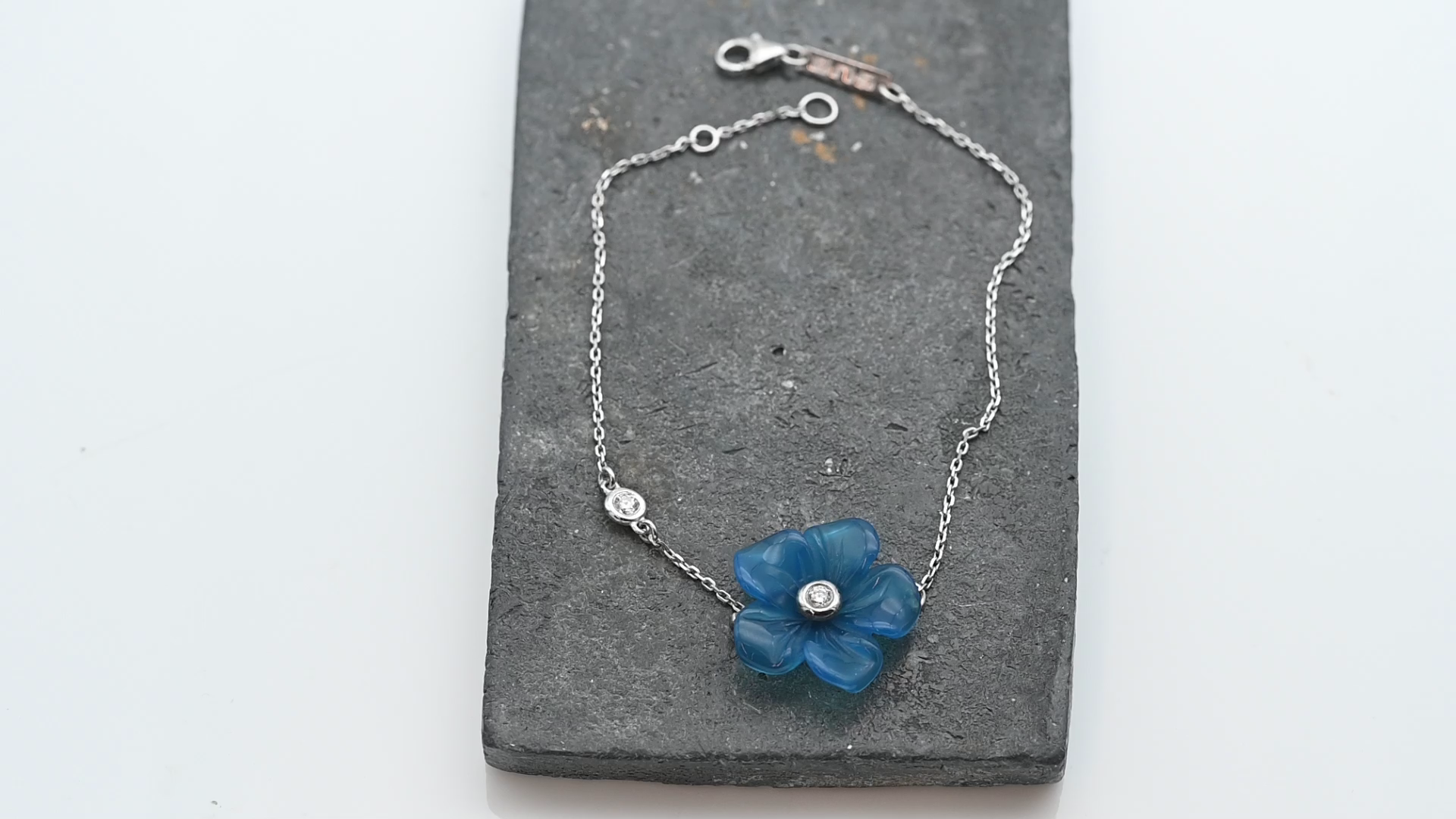 צמיד פרח מתוצרת Ruppenthal - אגאט כחול משובץ יהלומים  - מק"ט 50677, זהב 18K