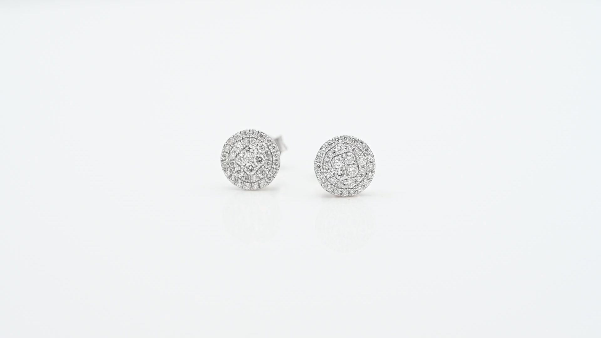 עגילים בקוטר 7.5 מ"מ משובצים יהלומים - מק"ט 50813, זהב 14K