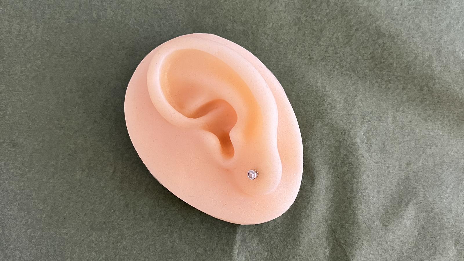 עגילי סוליטר משובצים יהלומים - מק"ט 50857, זהב 14K