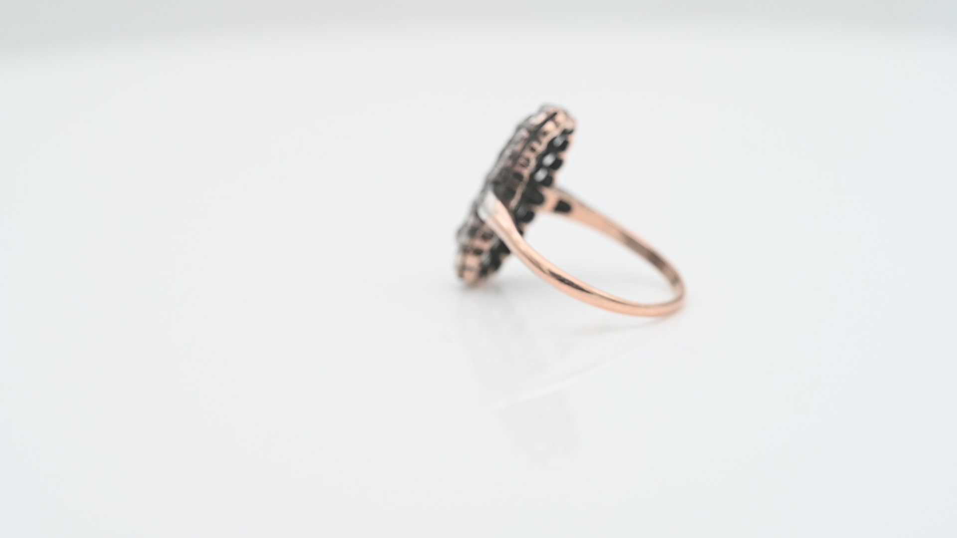 טבעת וינטג' ארוכה משובצת יהלומים בחיתוך Old Cut - מק"ט 51581, זהב 14K