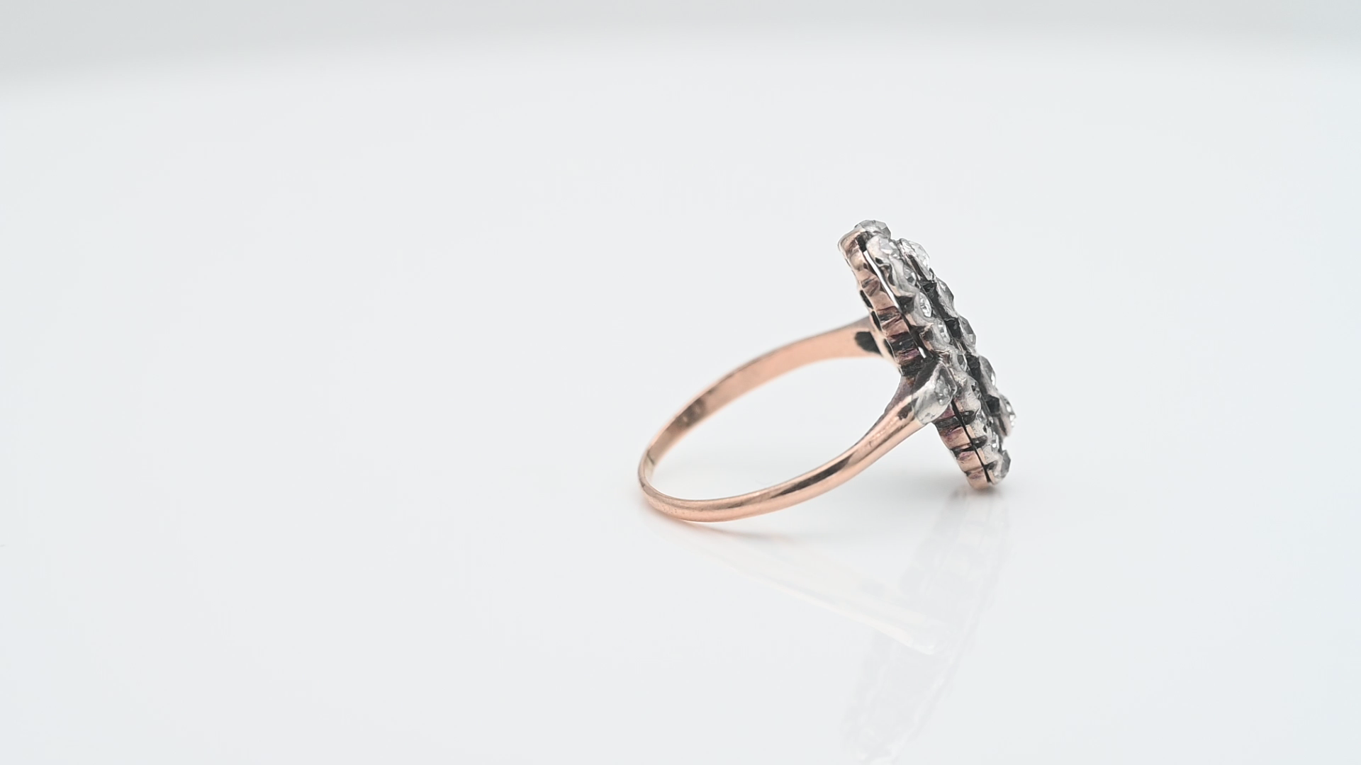 טבעת וינטג' ארוכה משובצת יהלומים בחיתוך Old Cut - מק"ט 51581, זהב 14K