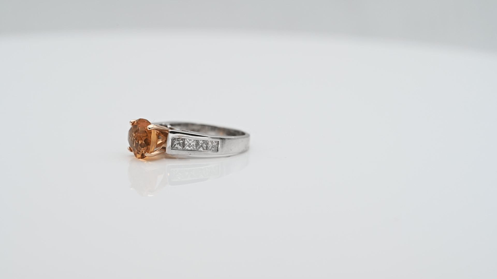 טבעת וינטאג משובצת ציטרין ויהלומים בחיתוך פרינסס, זהב 14K - מק"ט 60047