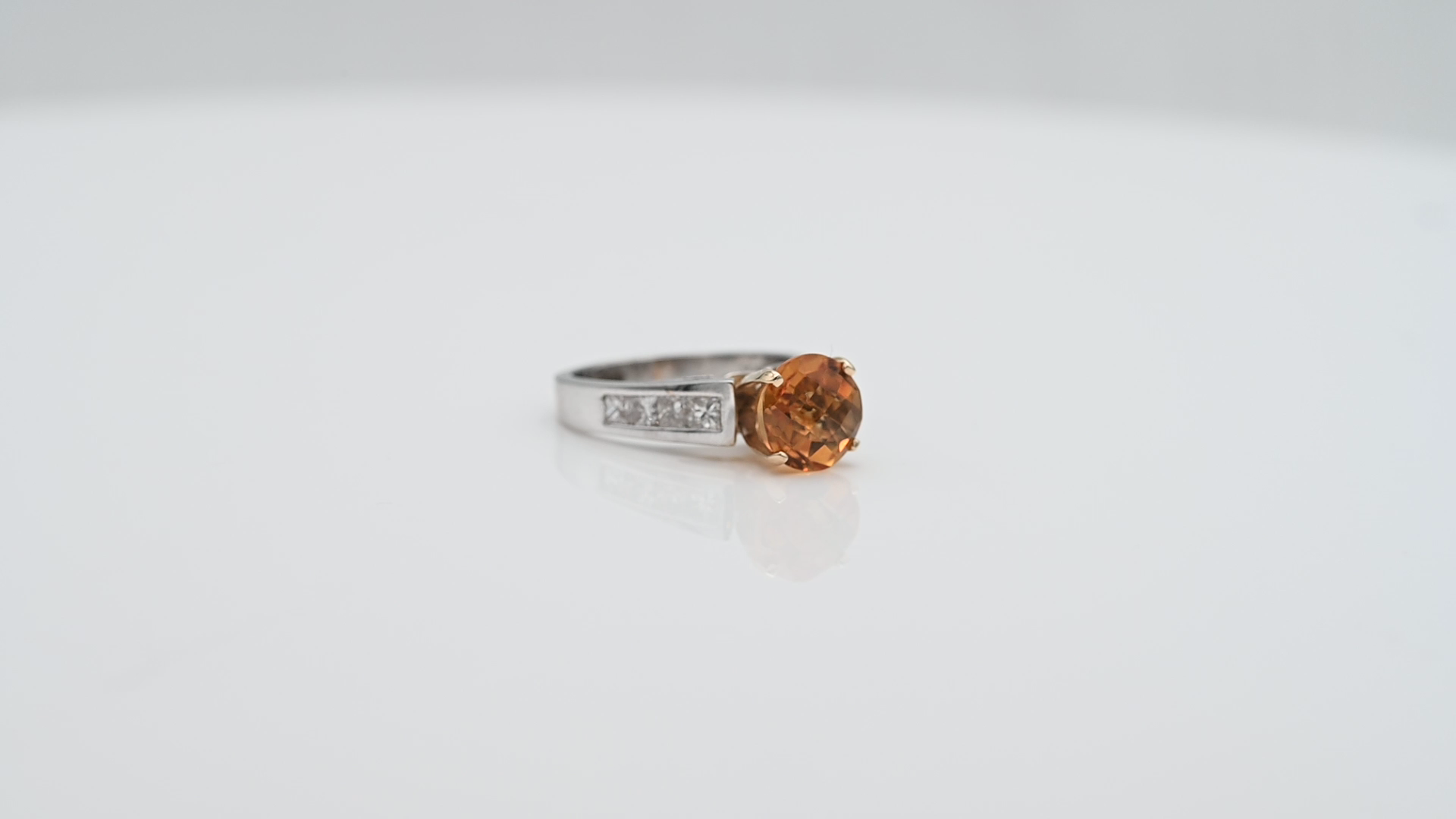 טבעת וינטאג משובצת ציטרין ויהלומים בחיתוך פרינסס, זהב 14K - מק"ט 60047