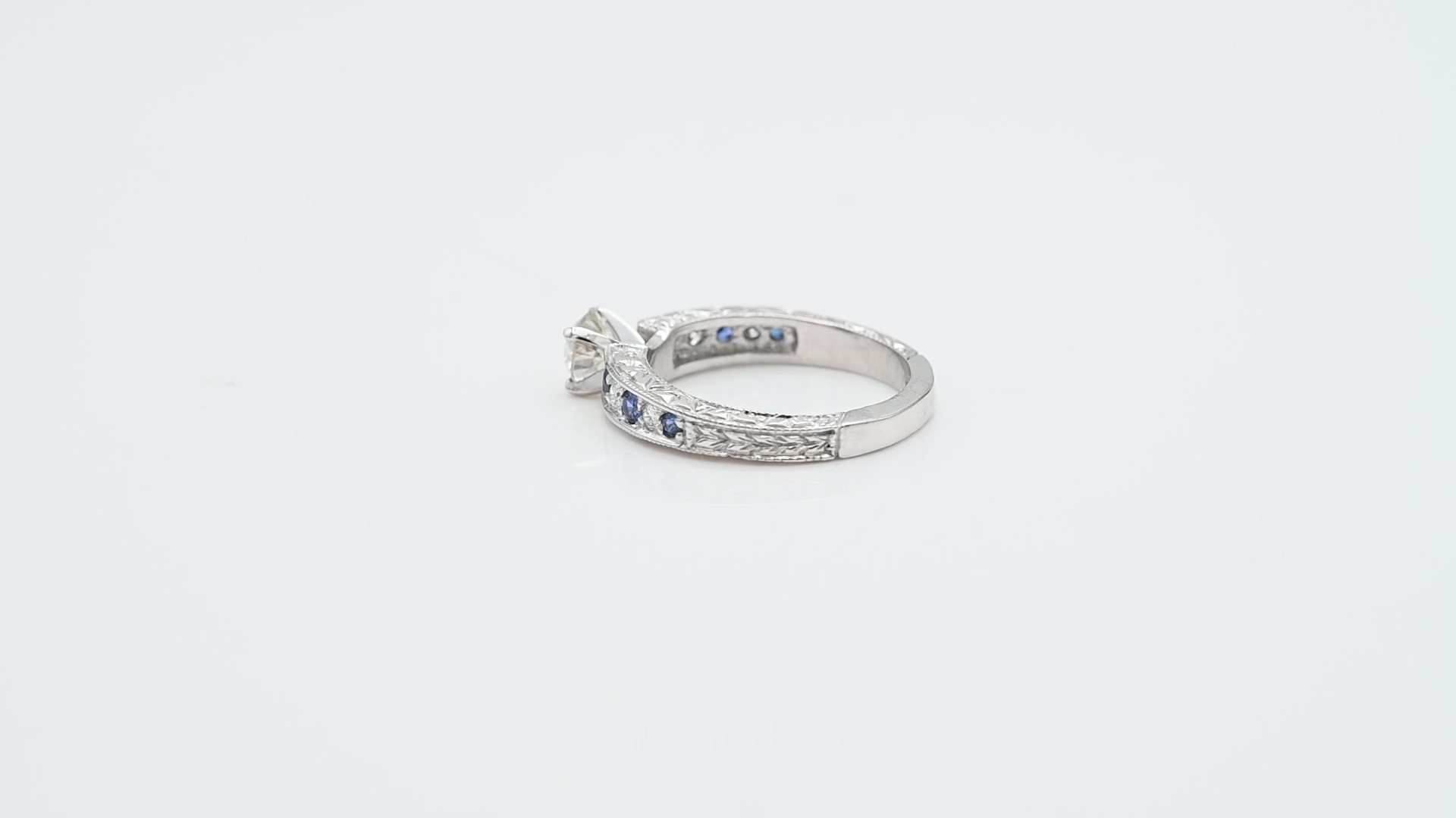 טבעת וינטאג משובצת ספיר ויהלומים, מרכזי 0.70 קארט Old Cut G SI2, זהב 9-14K - מק"ט 60106